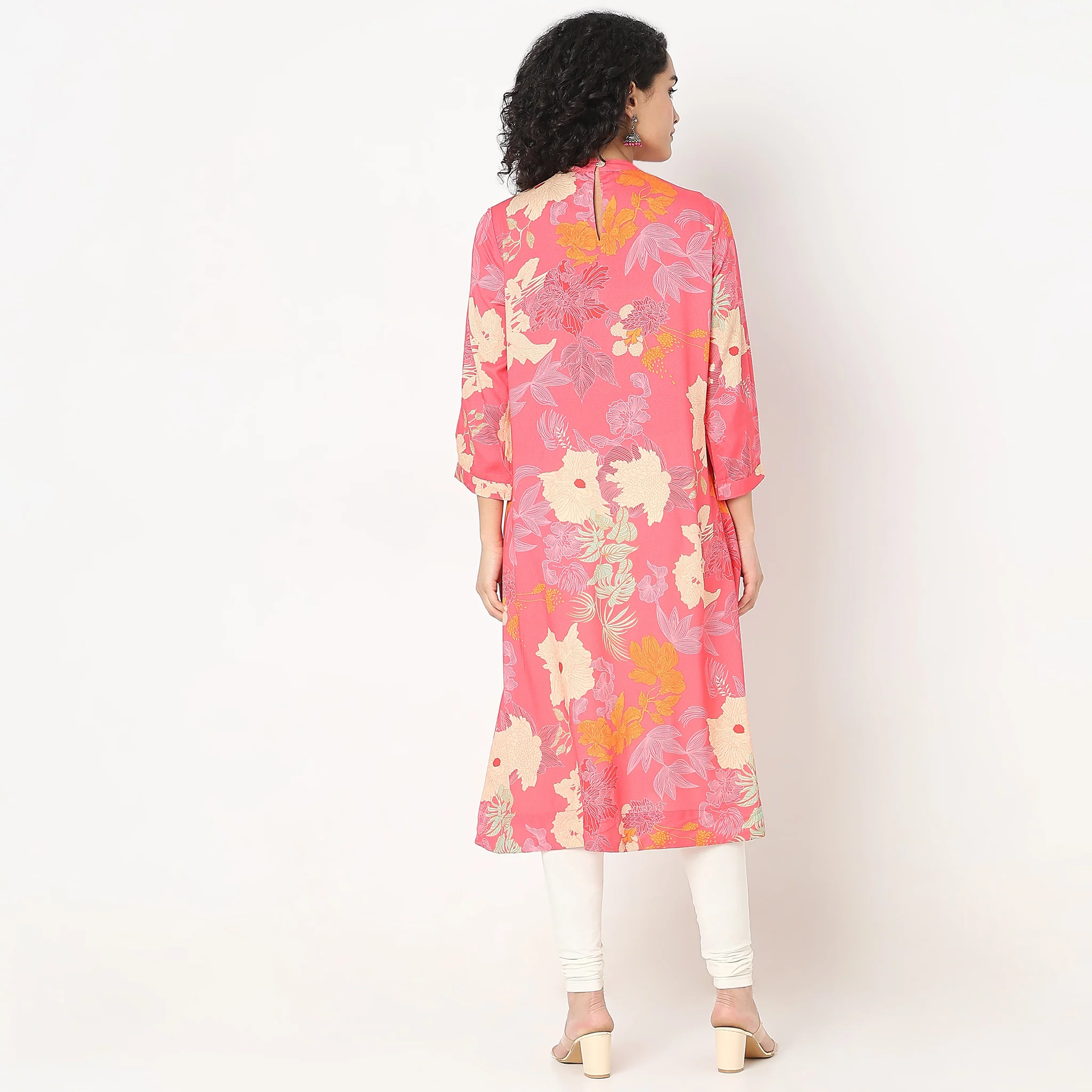 Printed Knee Length Band Neck Straight Kurta - Image 3