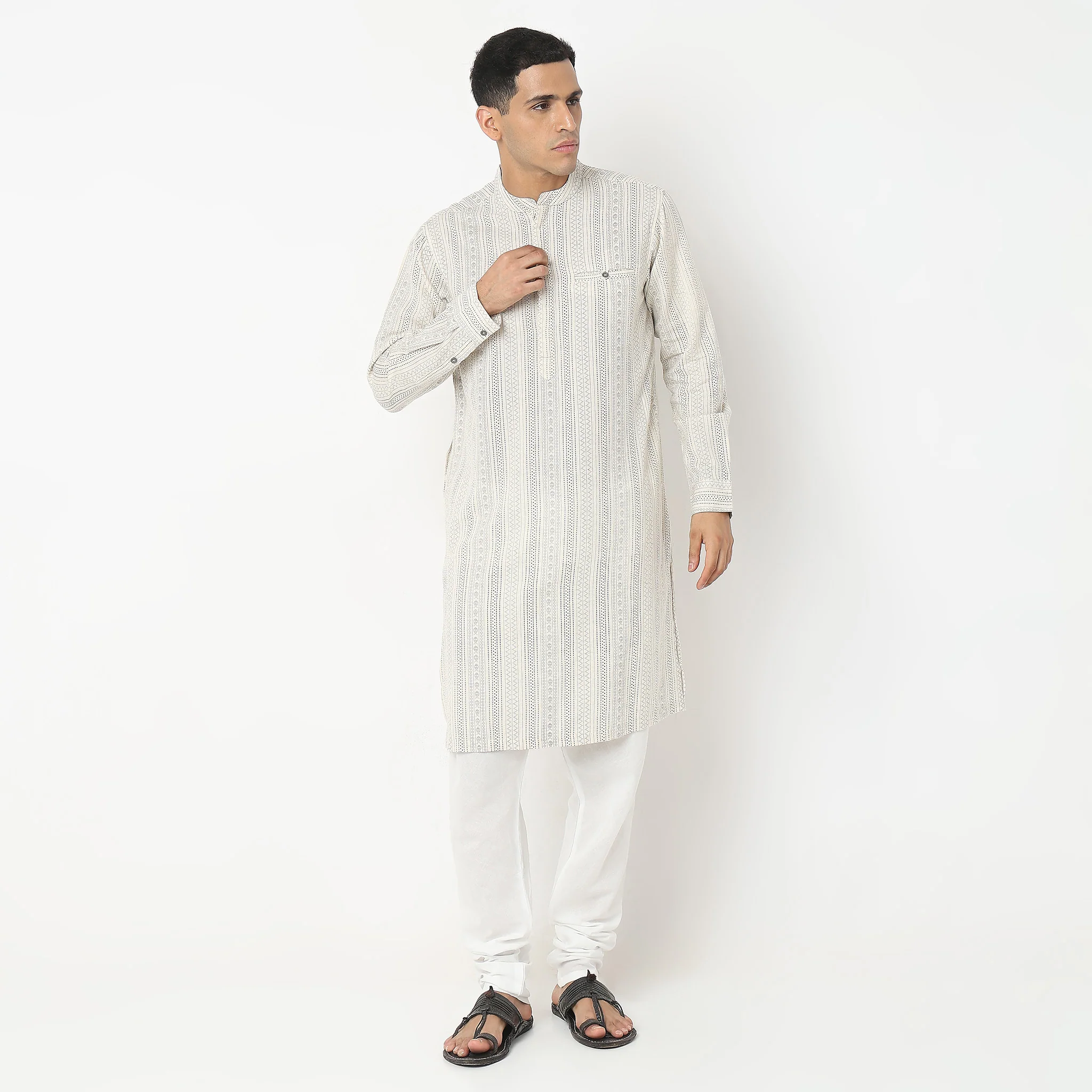 Regular Fit Printed Kurta - Image 2