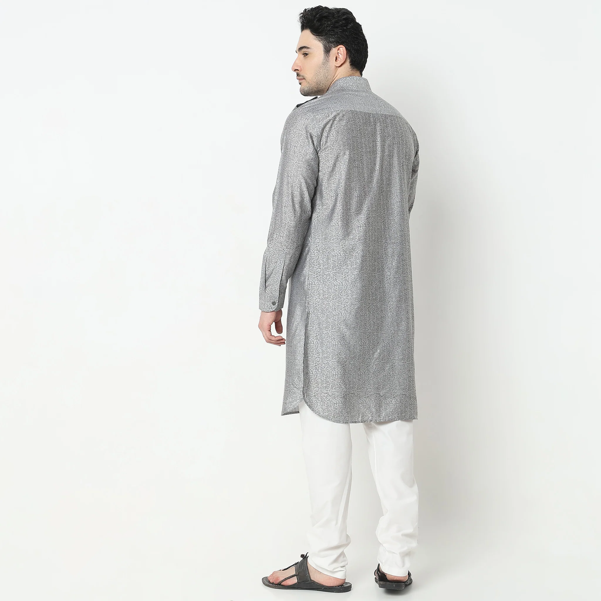 Regular Fit Printed Kurta - Image 3