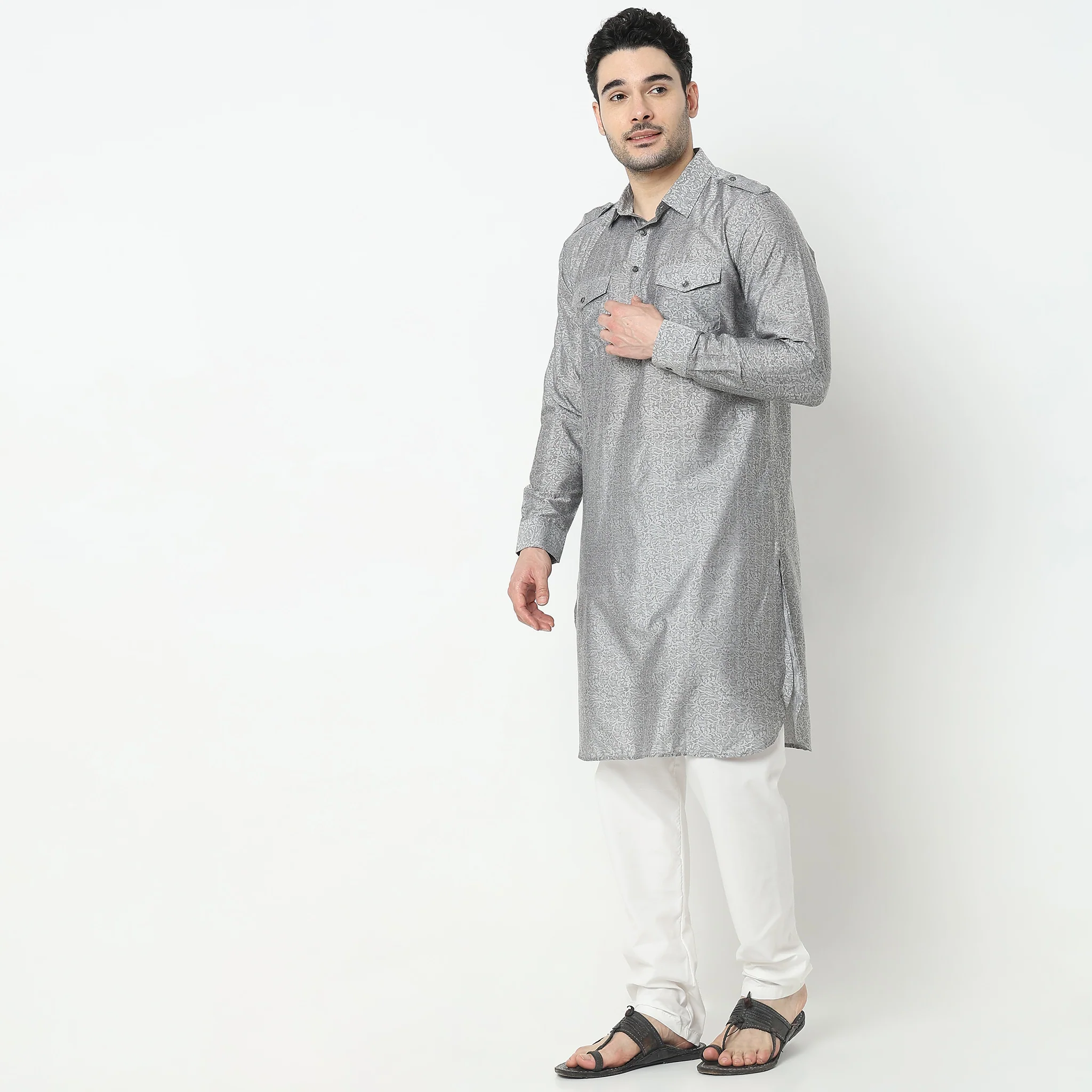 Regular Fit Printed Kurta - Image 5