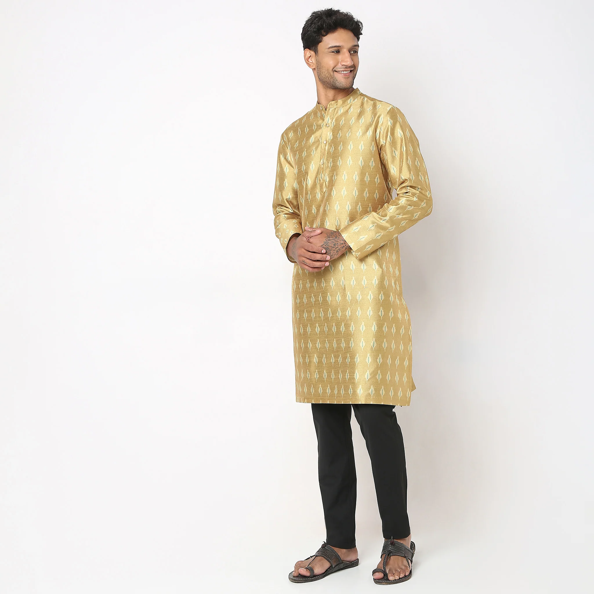 Regular Fit Printed Kurta - Image 5