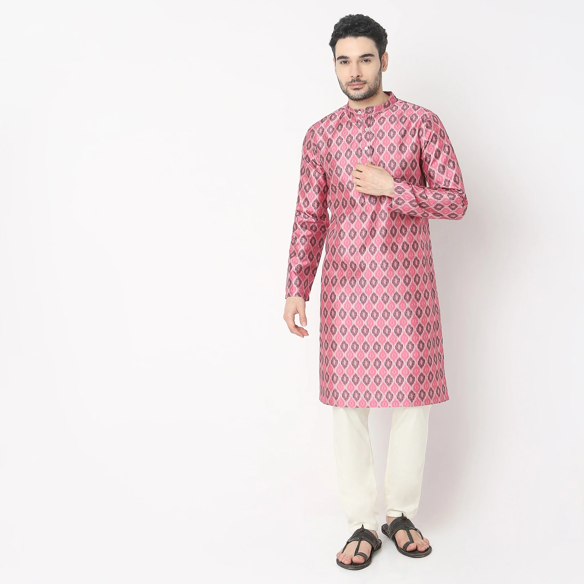 Regular Fit Printed Kurta - Image 2