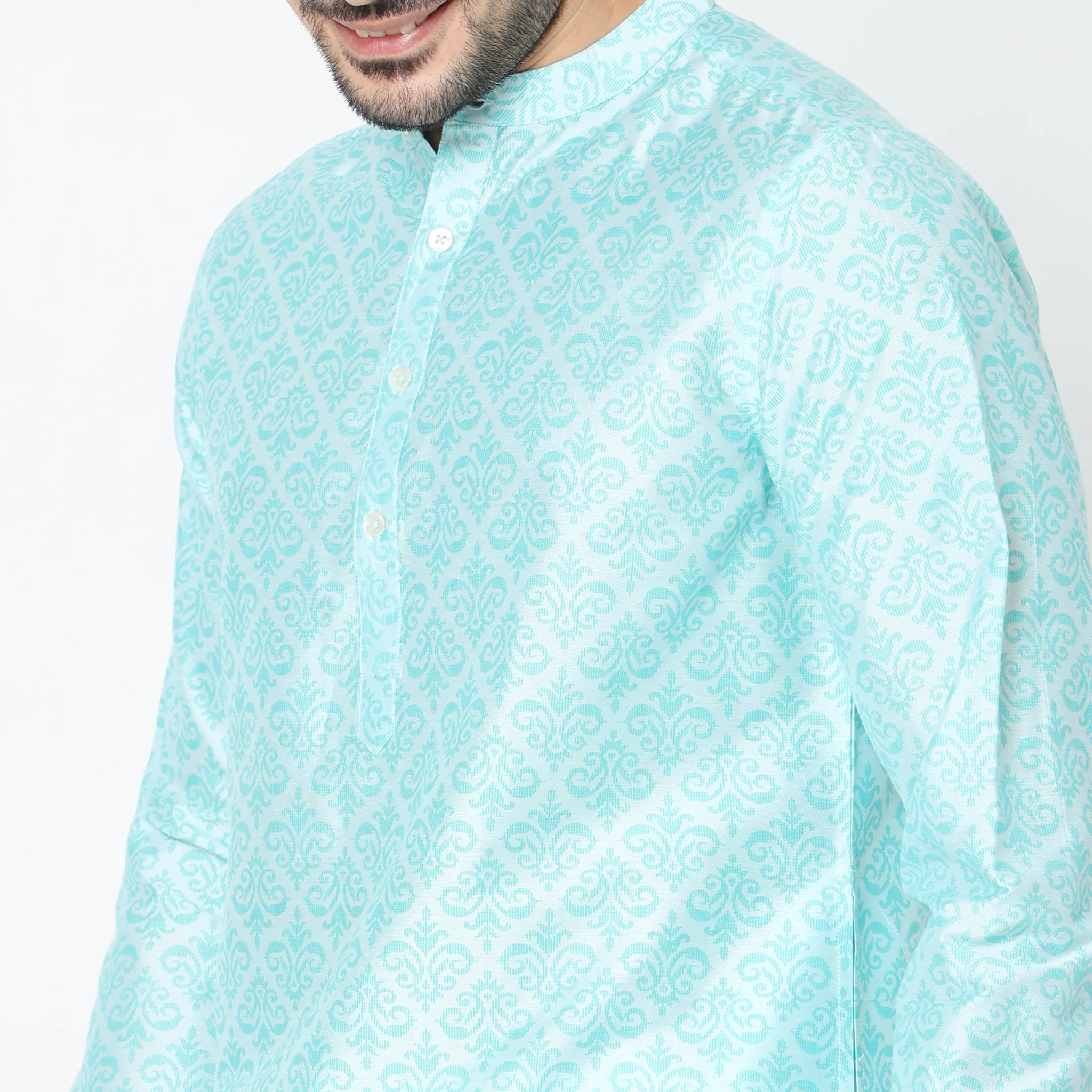 Regular Fit Printed Kurta - Image 4
