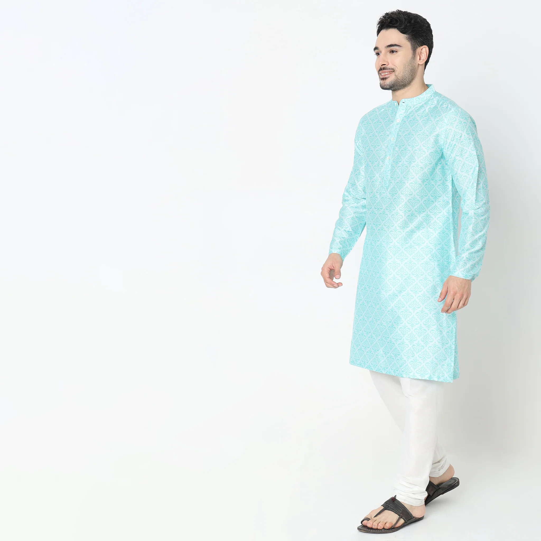 Regular Fit Printed Kurta - Image 5
