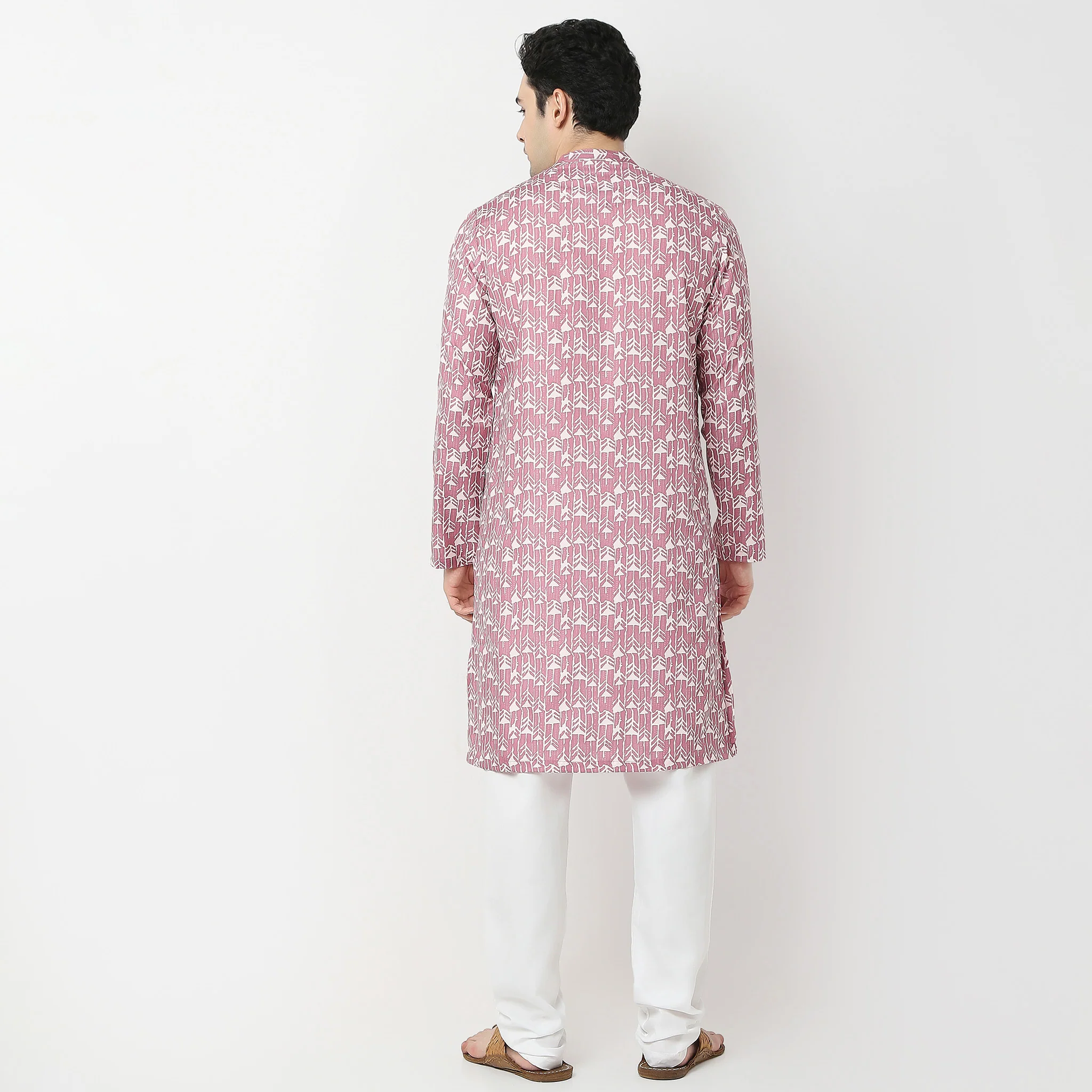 Regular Fit Printed Kurta - Image 3