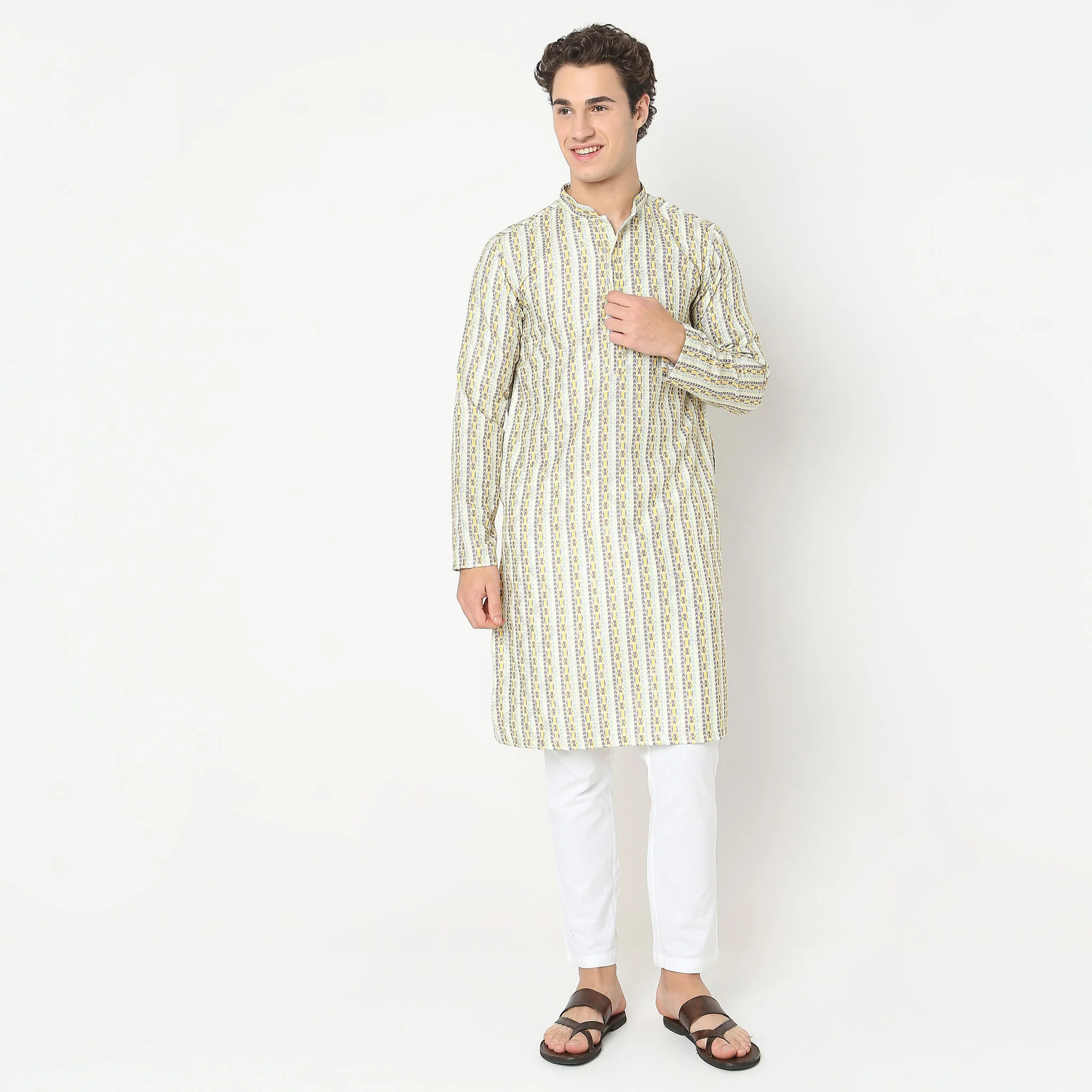 Regular Fit Printed Kurta - Image 2