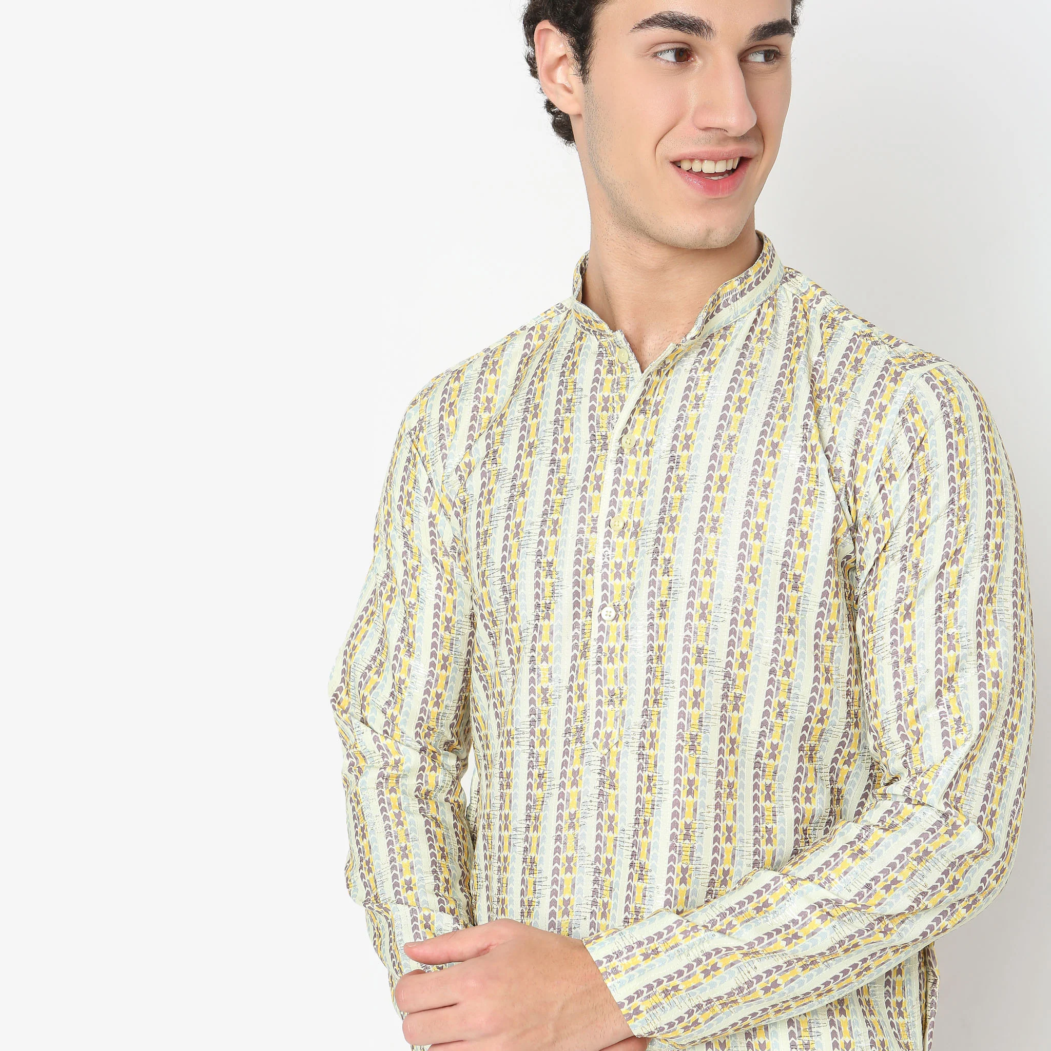 Regular Fit Printed Kurta - Image 4