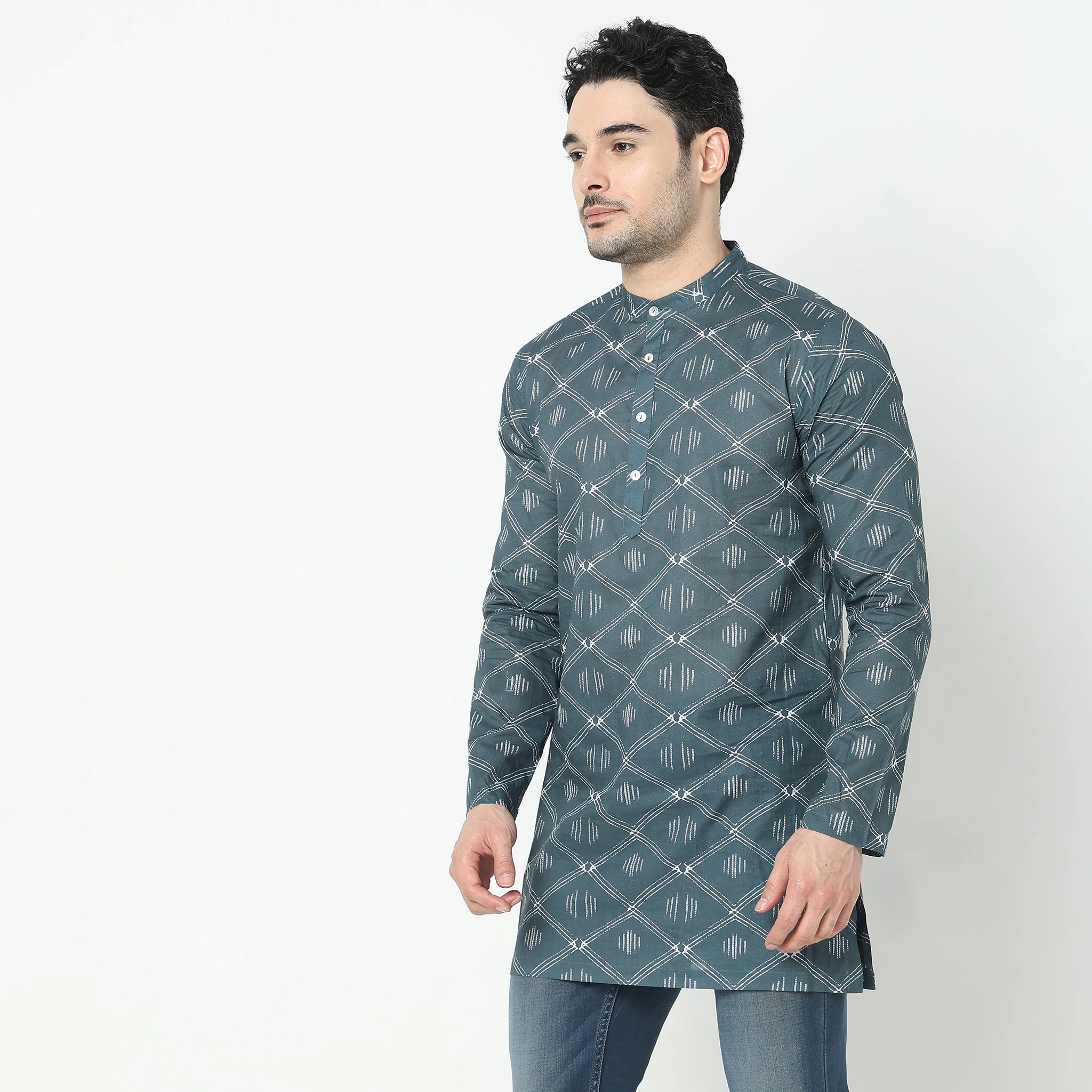 Regular Fit Printed Kurta - Image 5