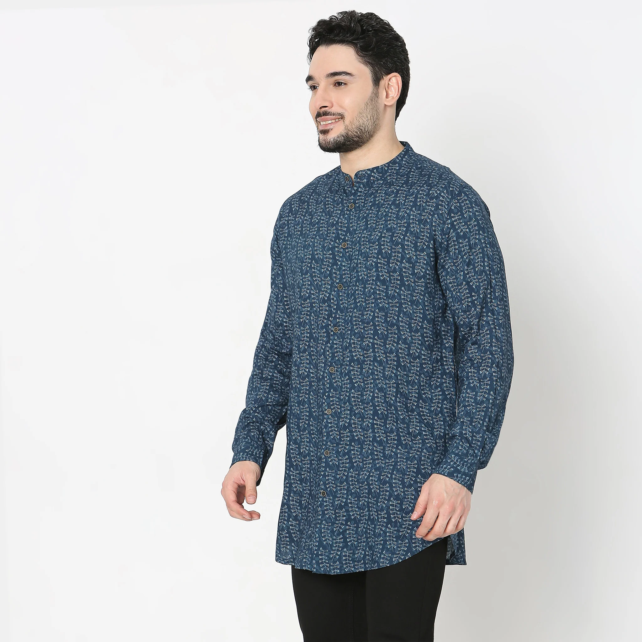 Regular Fit Printed Kurta - Image 5
