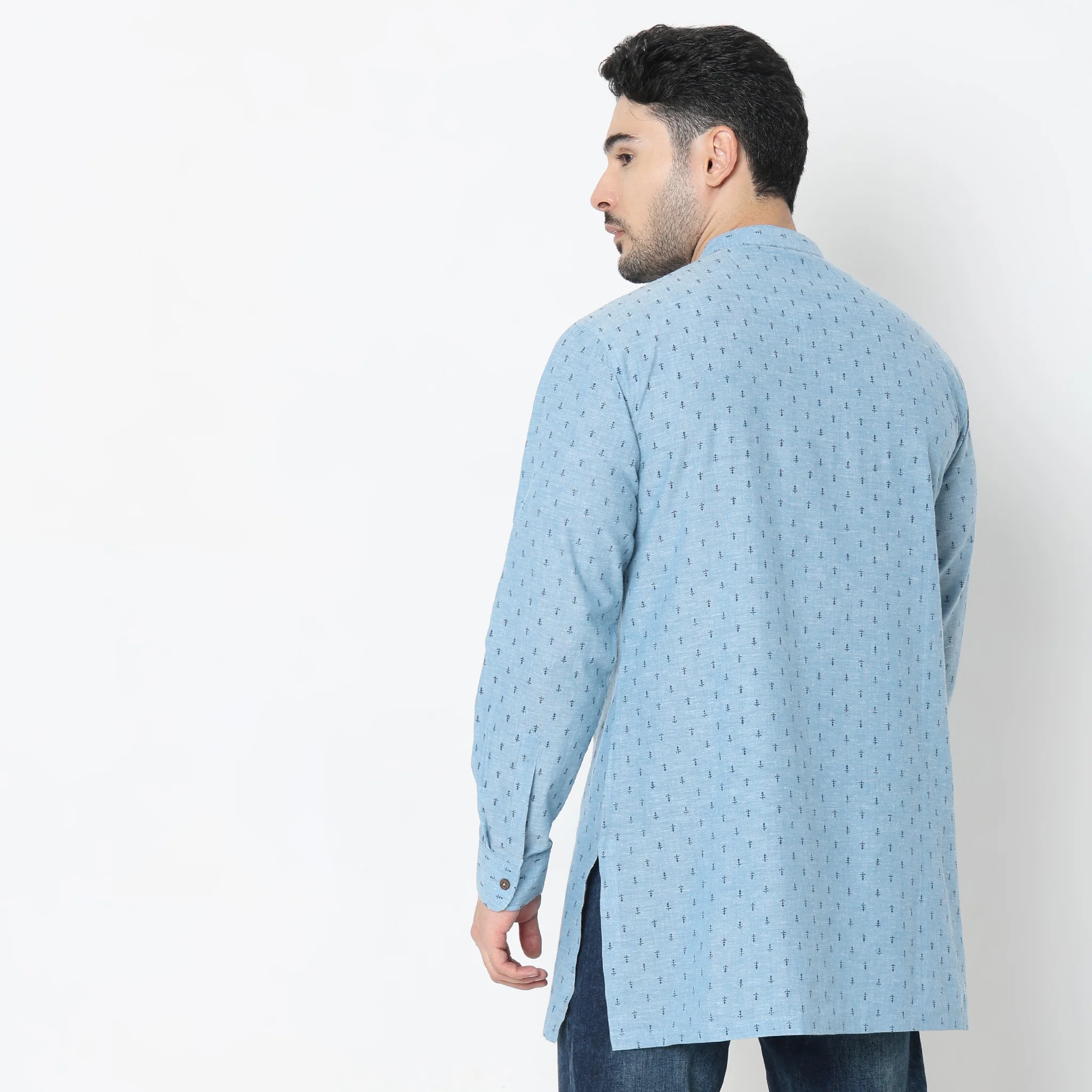 Regular Fit Printed Kurta - Image 3