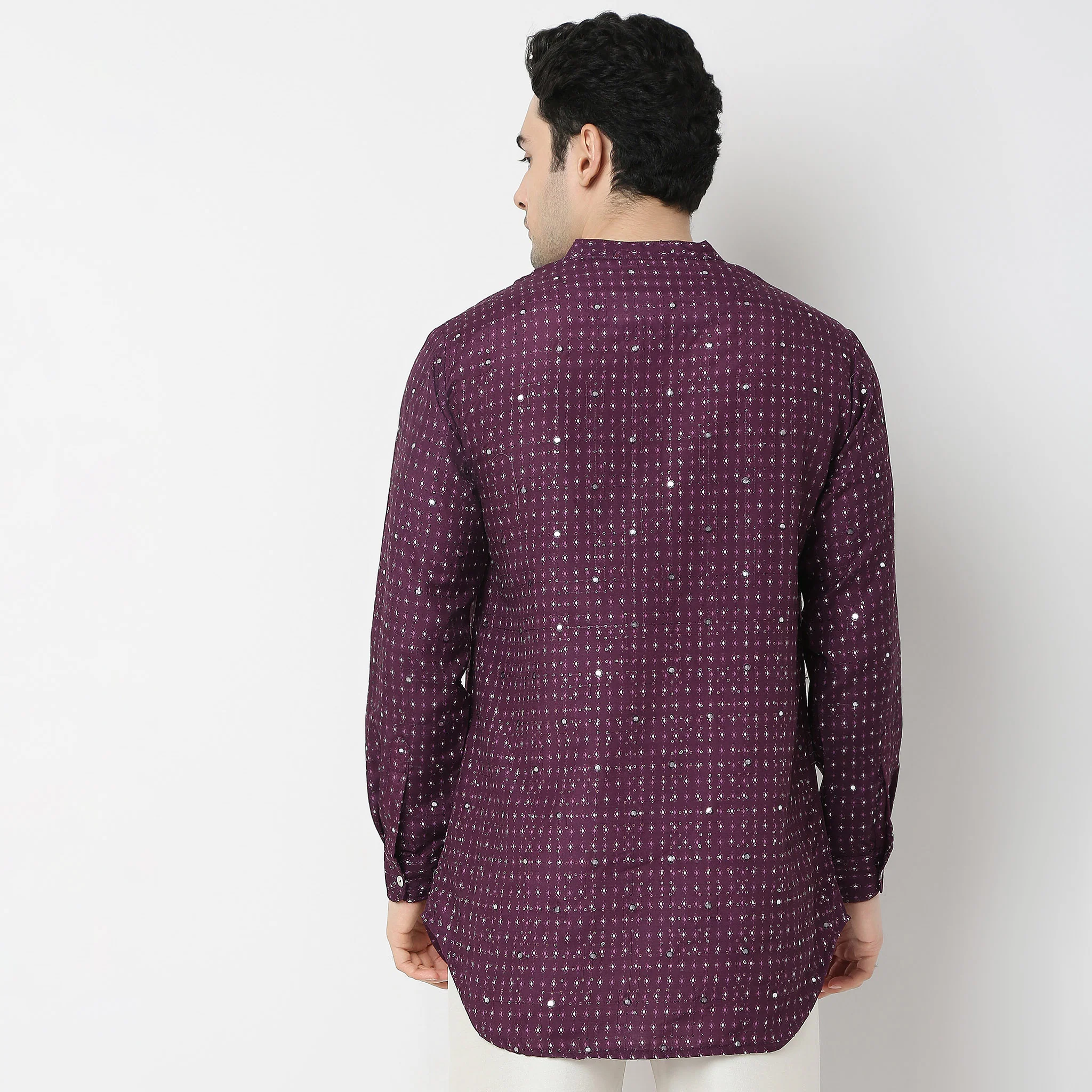 Regular Fit Printed Kurta - Image 3