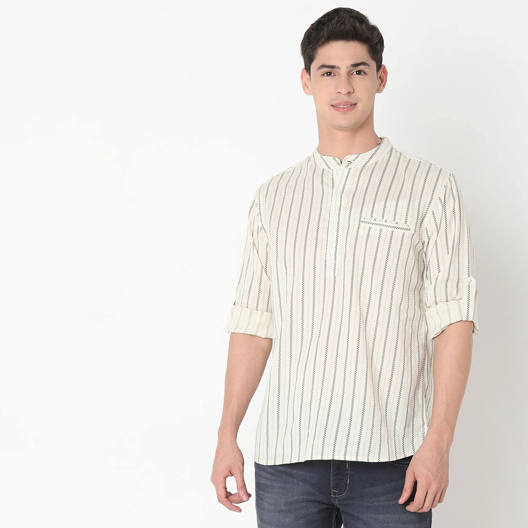 Regular Fit Printed Kurta - Image 2