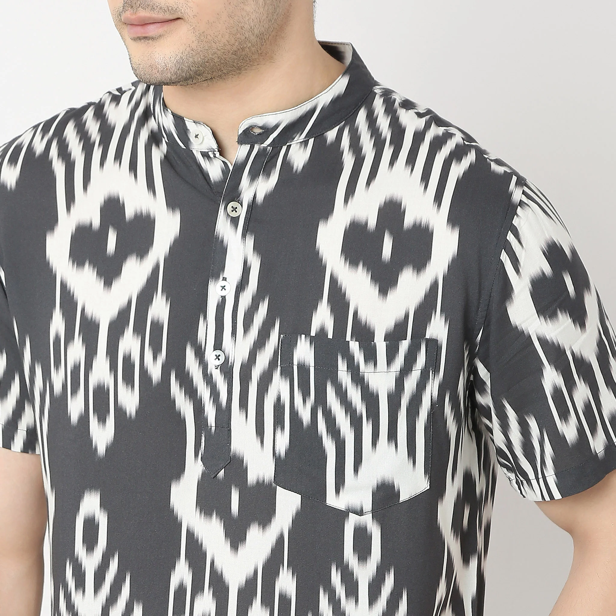 Regular Fit Printed Kurta - Image 4