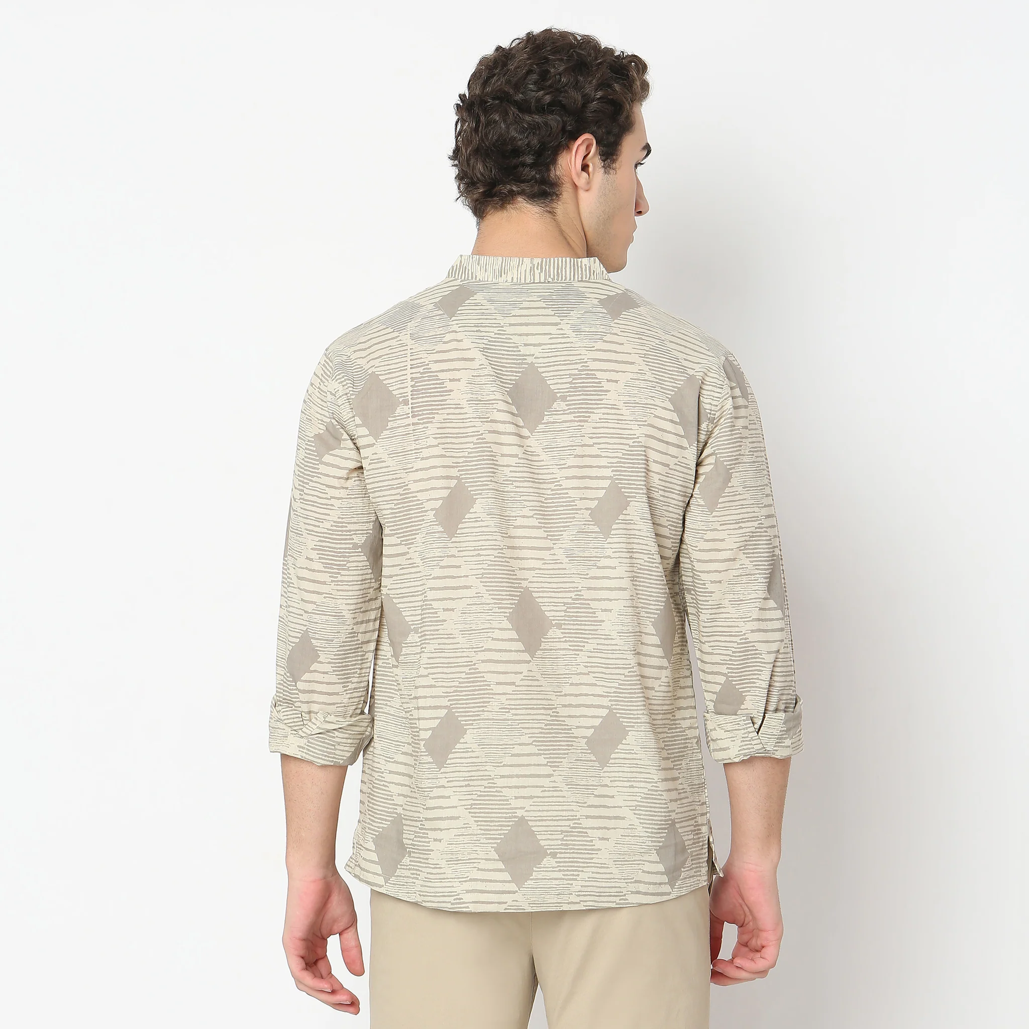 Regular Fit Printed Kurta - Image 3