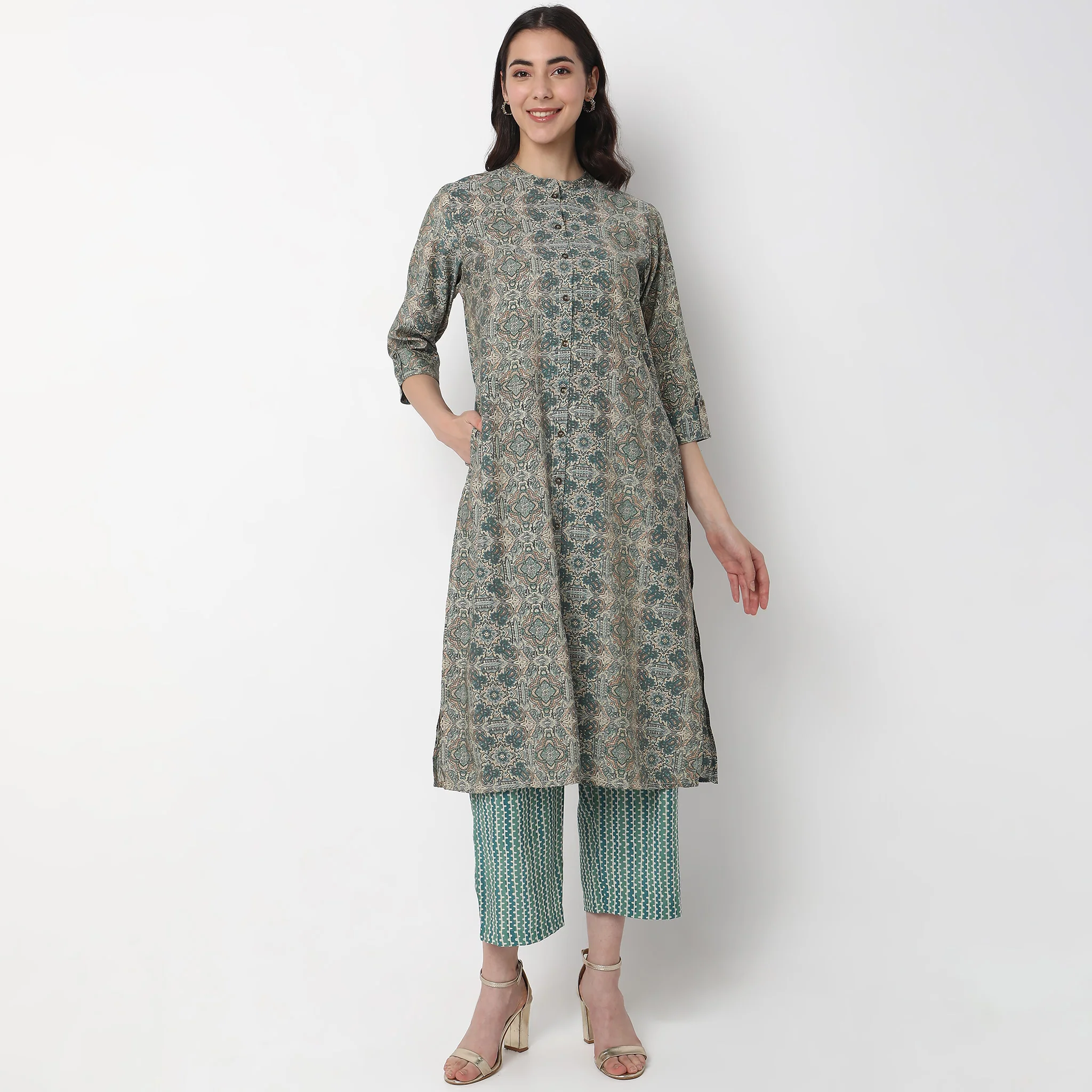 Regular Fit Printed Kurta With Pant Set - Image 2