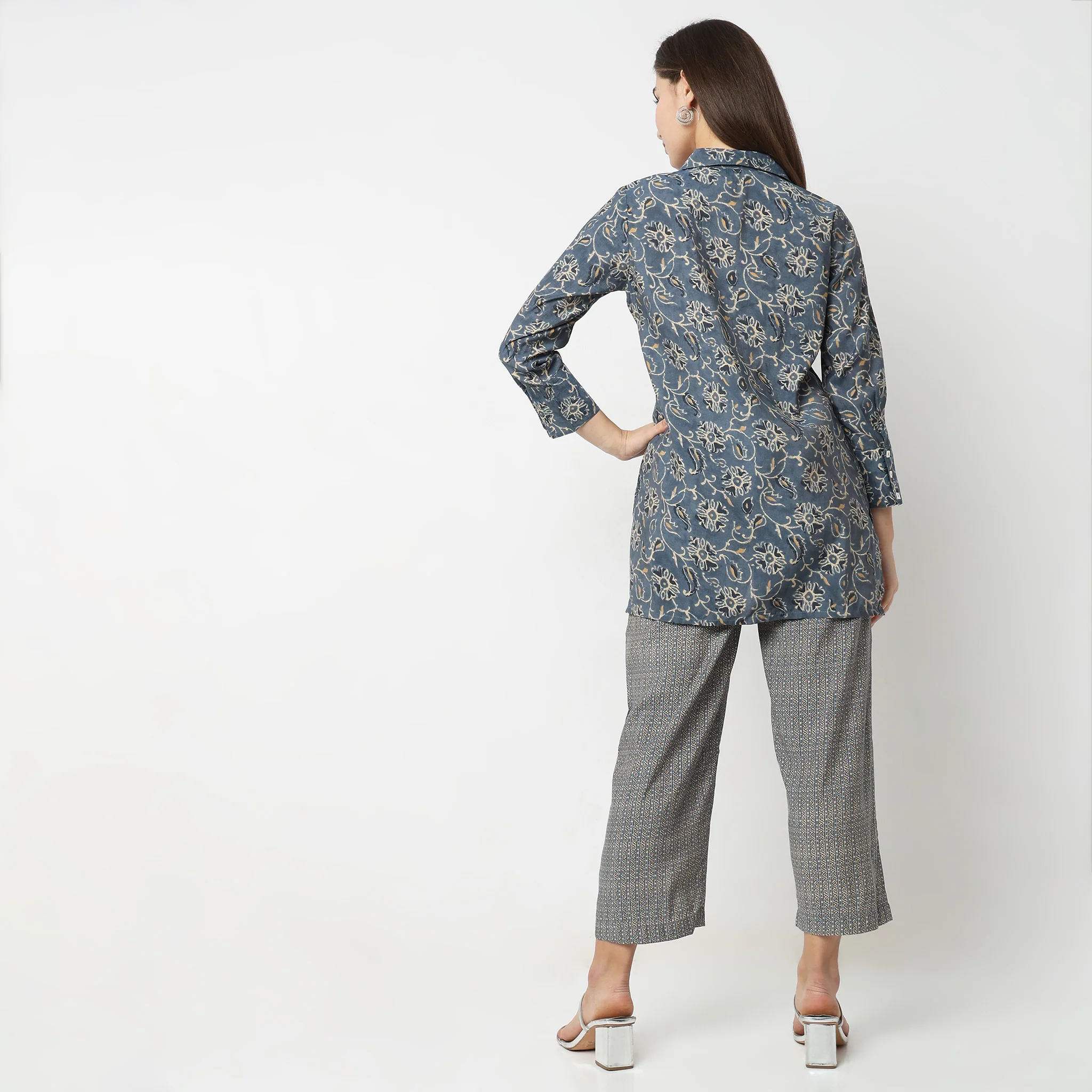 Regular Fit Printed Tunic With Pant Set - Image 3