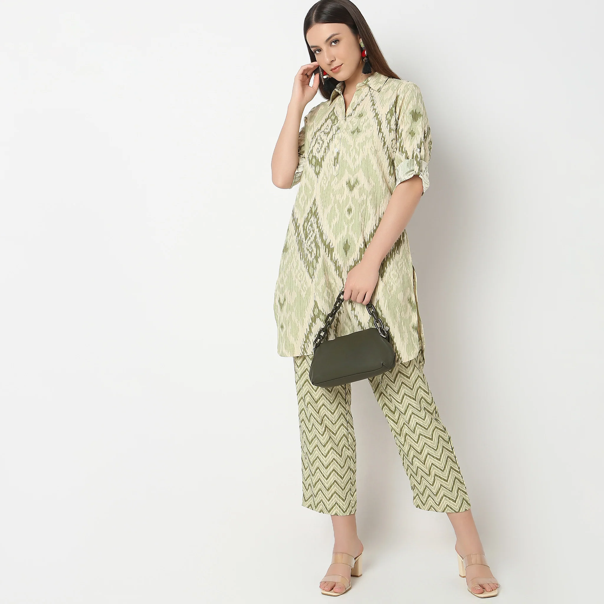 Regular Fit Printed Kurta With Pant Set