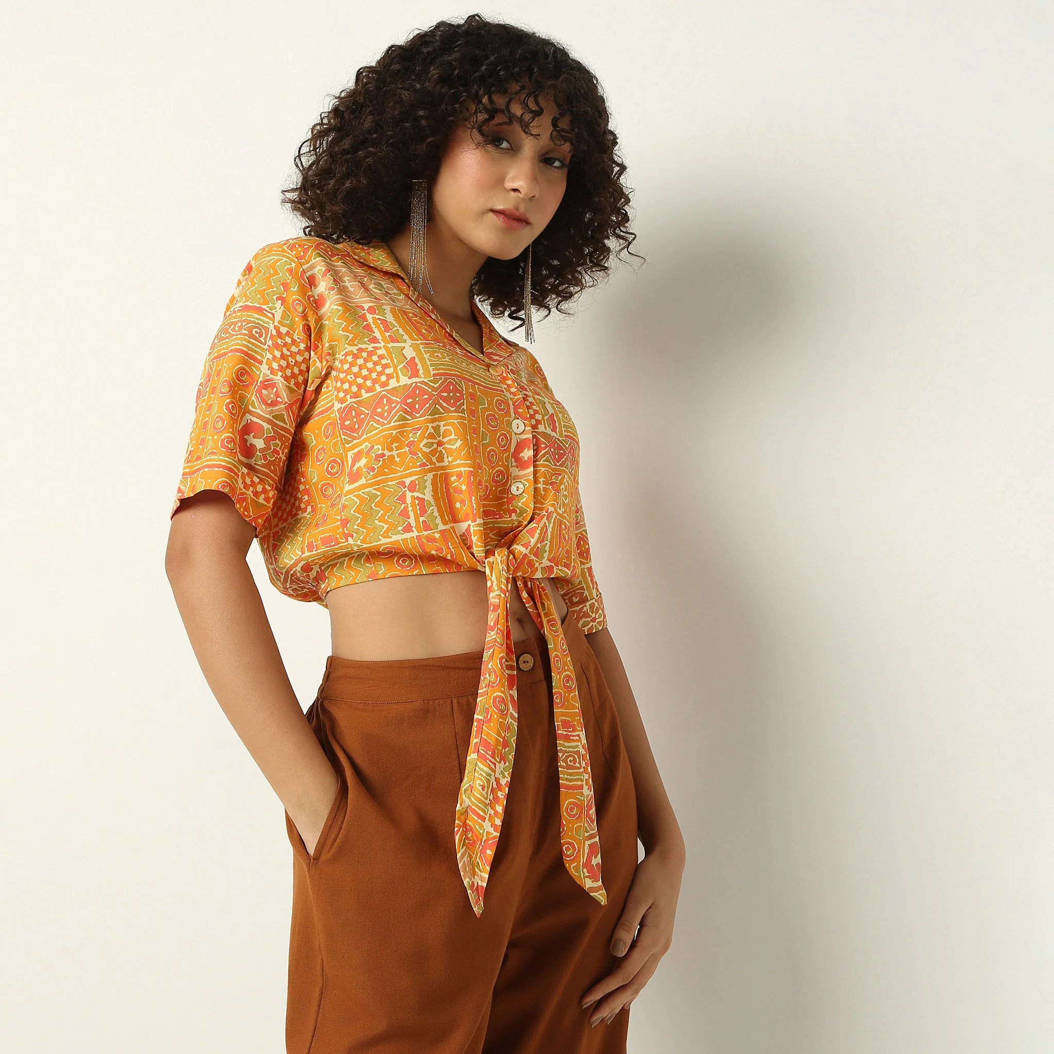 Lapel Collar Elbow Sleeve Straight Printed Crop Top With Tie Up Knot - Image 5