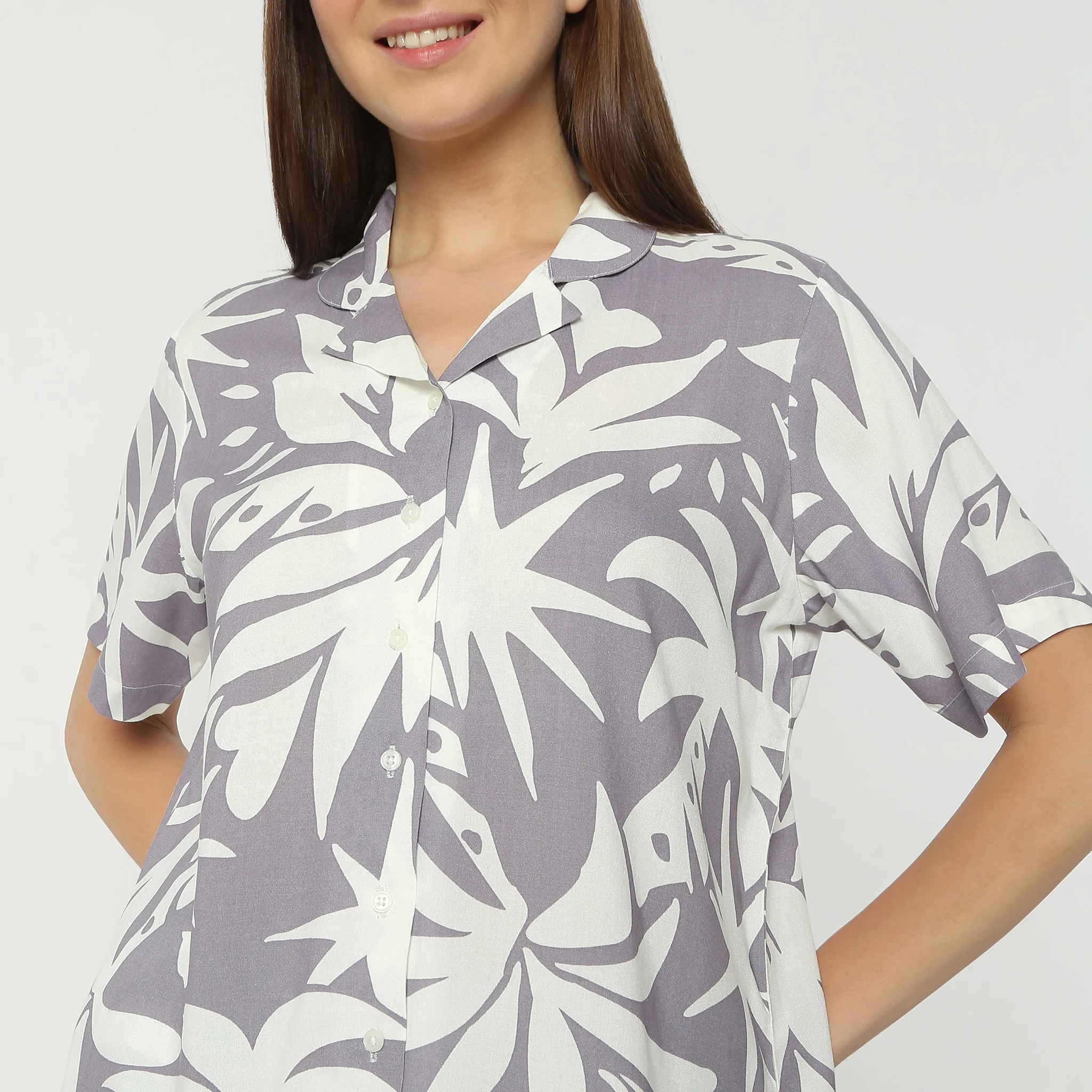 Printed Full Length Lapel Collar Short Sleeve Shirt With Pyjama Sleepwear Set - Image 4