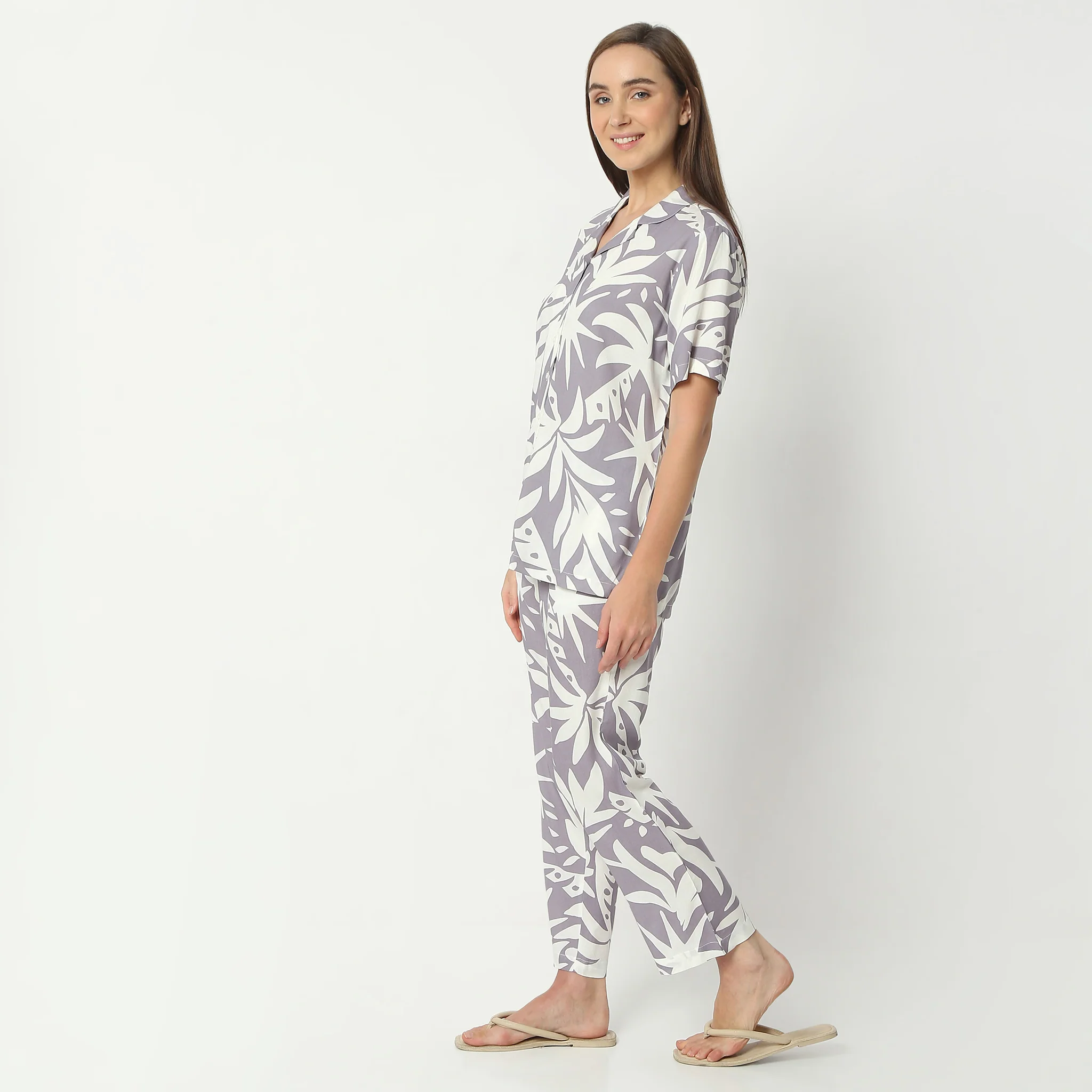 Printed Full Length Lapel Collar Short Sleeve Shirt With Pyjama Sleepwear Set - Image 5