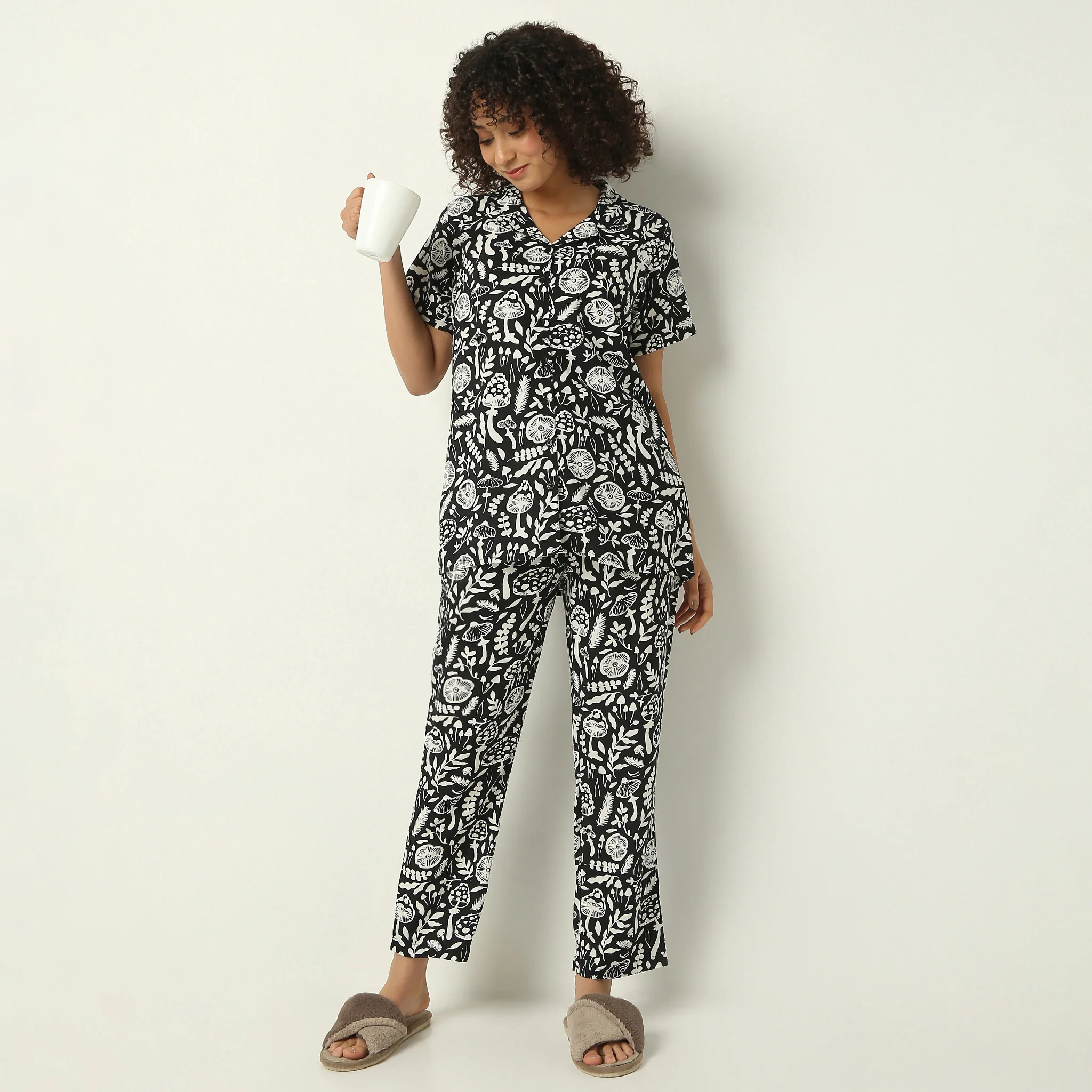 Lapel Collar Floral All Over Print Pyjama And Shirt Sleep Set