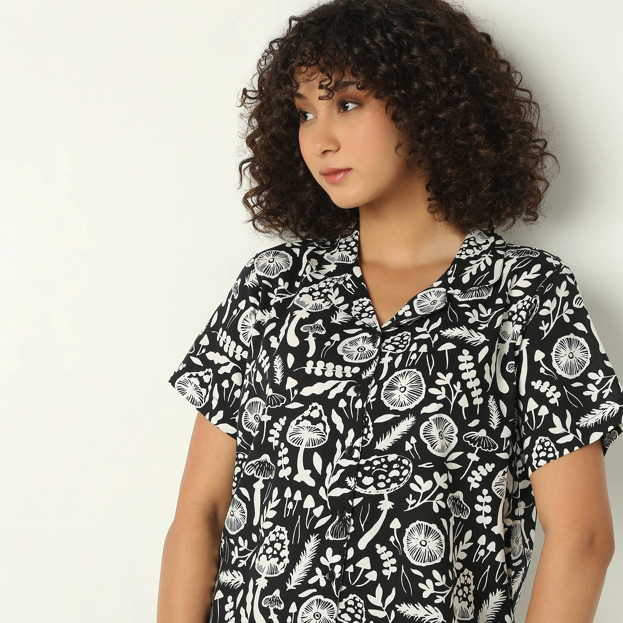 Lapel Collar Floral All Over Print Pyjama And Shirt Sleep Set - Image 4