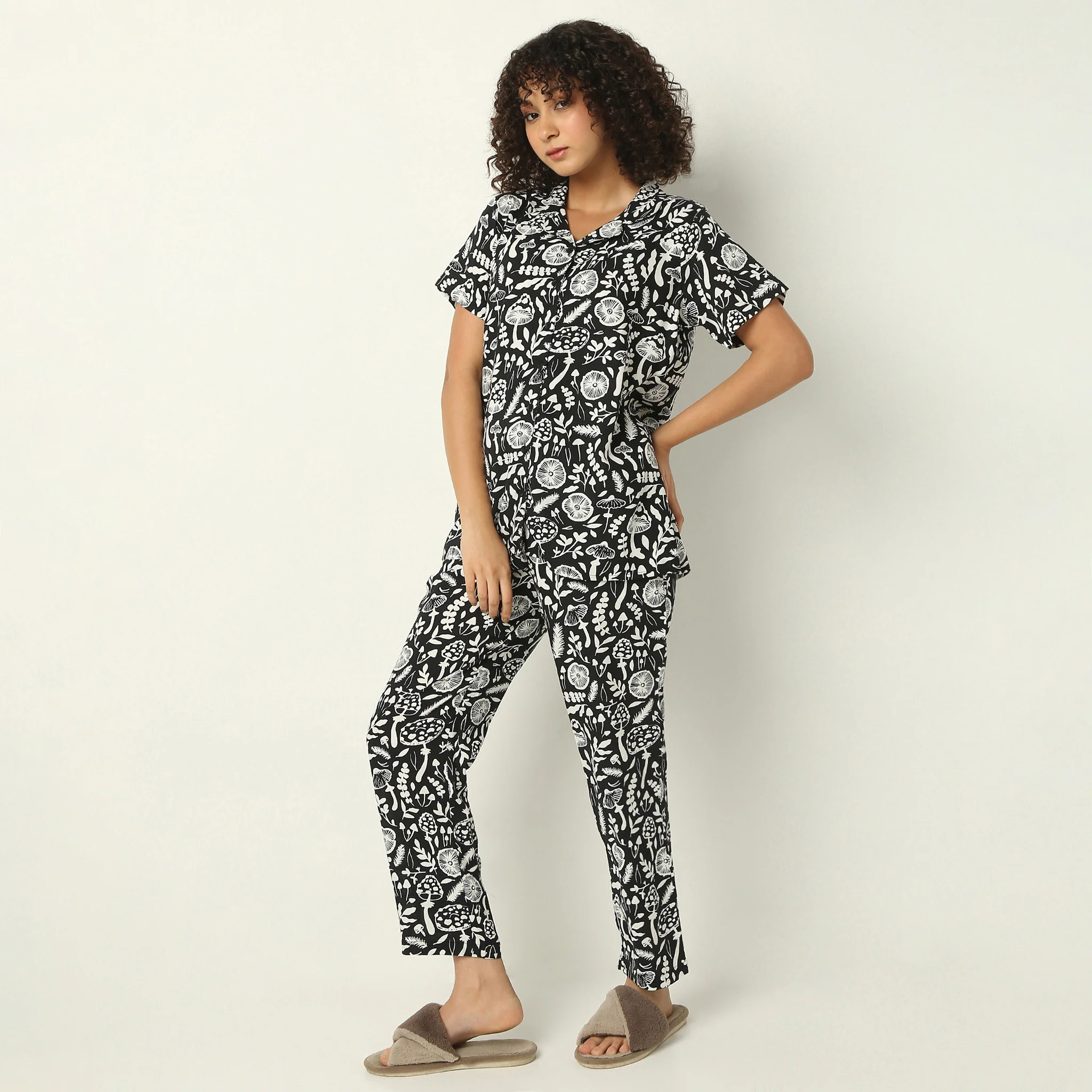 Lapel Collar Floral All Over Print Pyjama And Shirt Sleep Set - Image 5