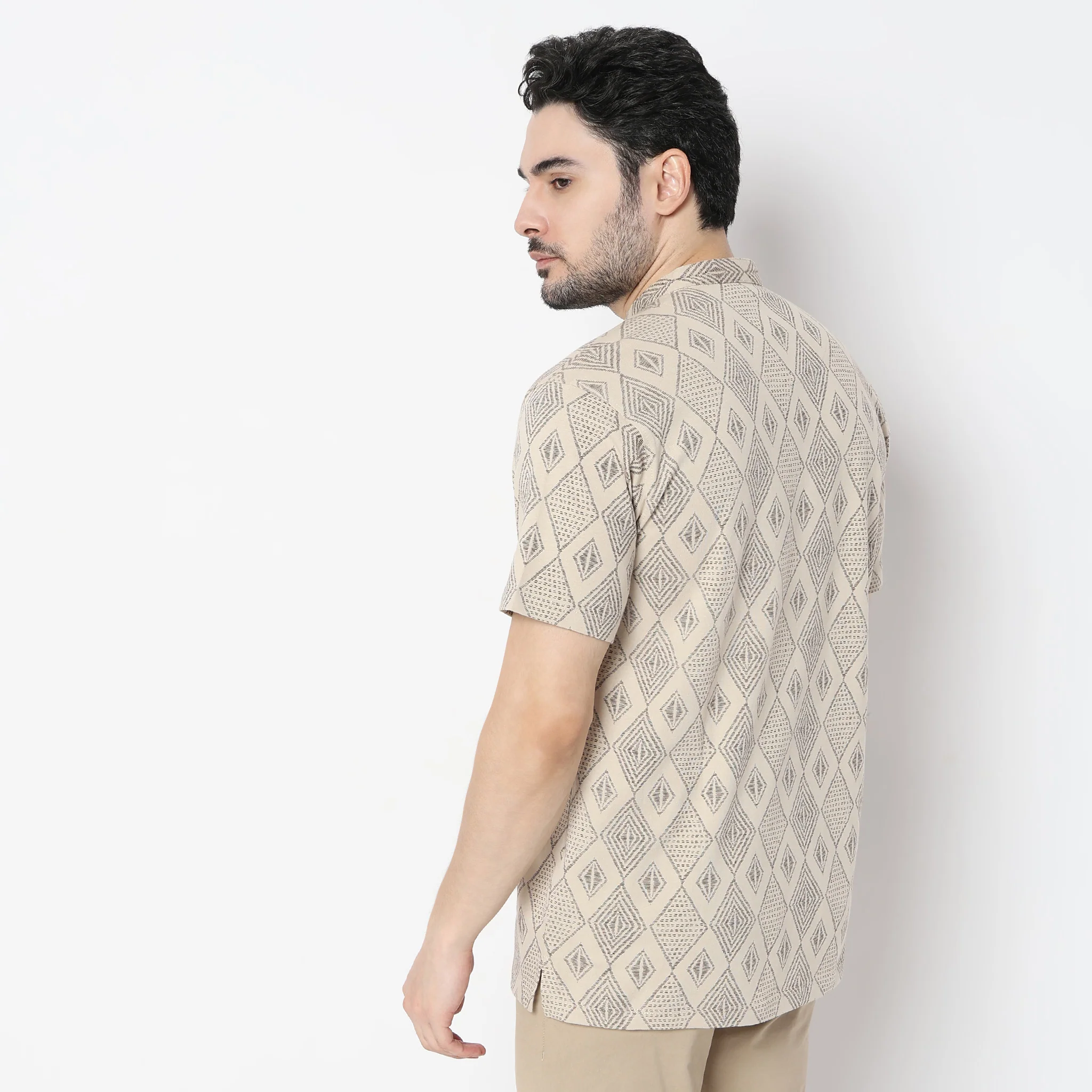 Printed Half Sleeve Mandarin Collar Knit Short Kurta - Image 3