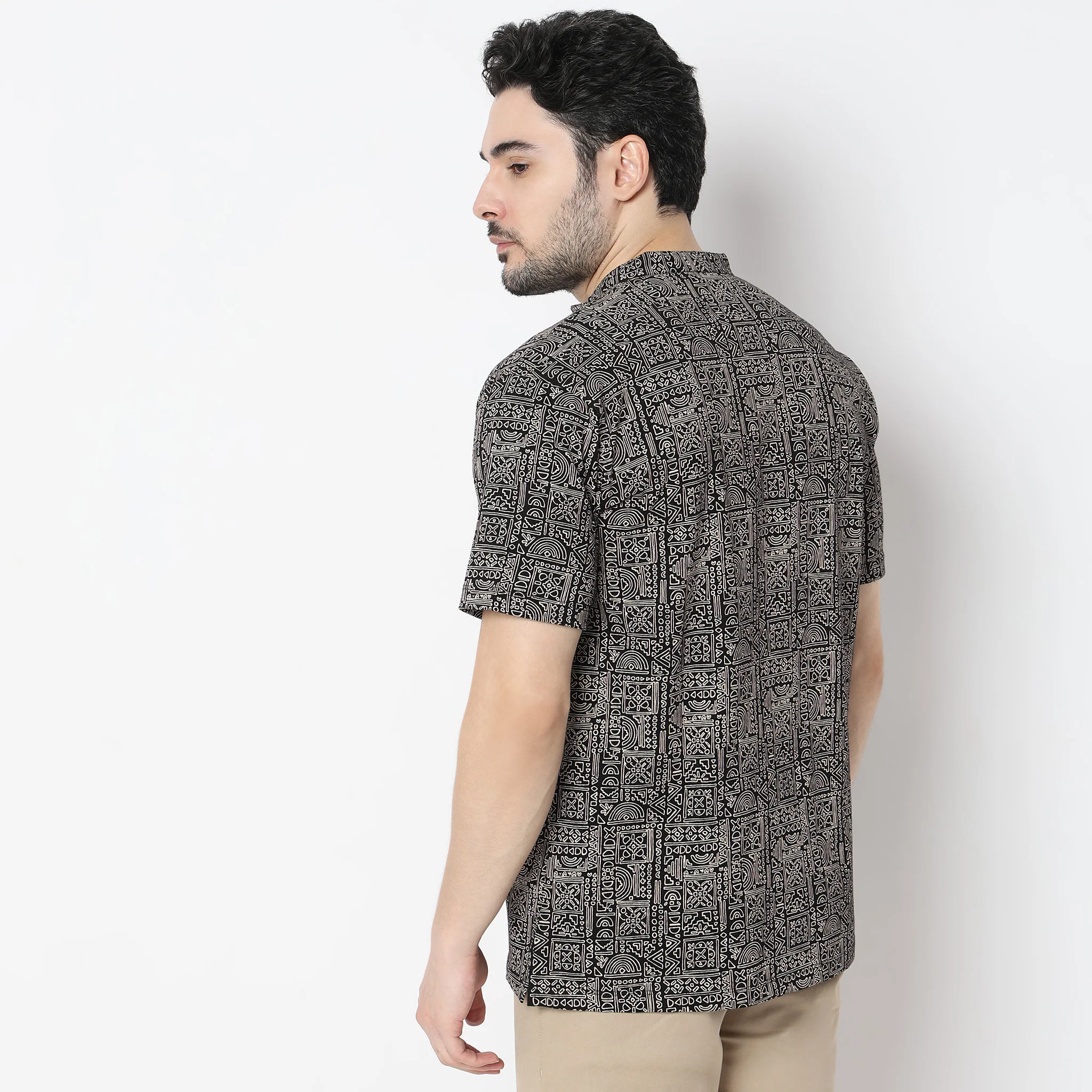 Printed Half Sleeve Mandarin Collar Knit Short Kurta - Image 3