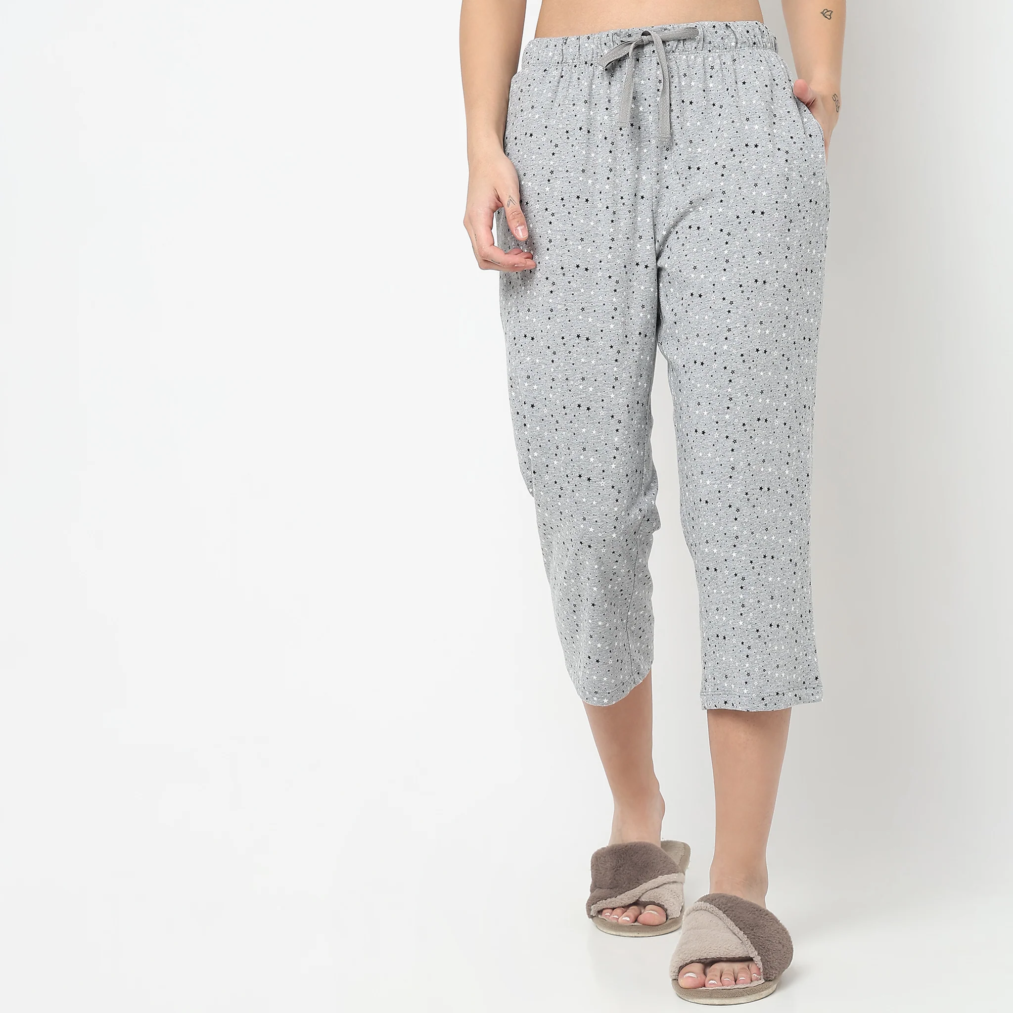 Knitted Printed Mid Rise Lounge Capris - Image 2