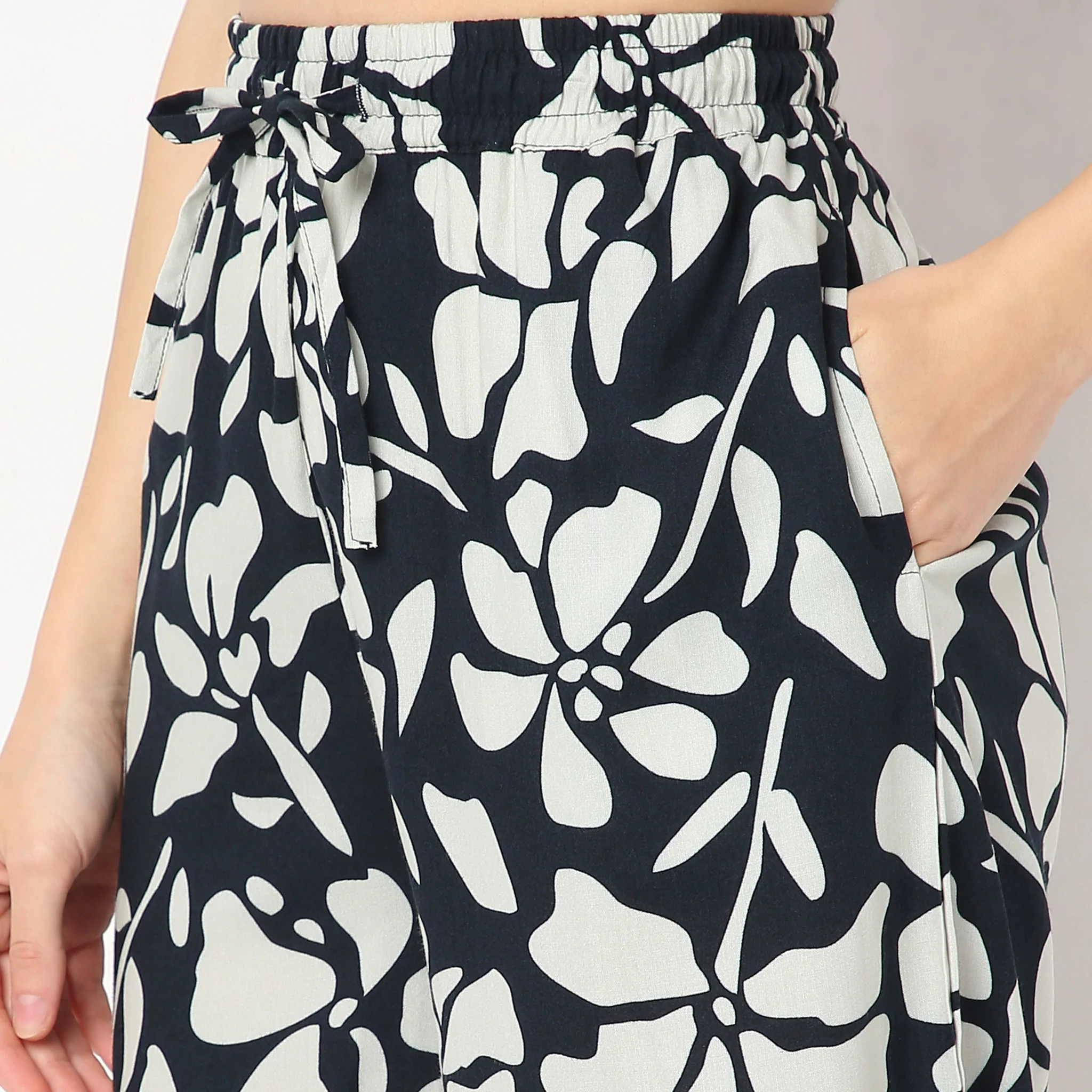 Printed Ankle Length Mid Rise Lounge Palazzos - Image 4