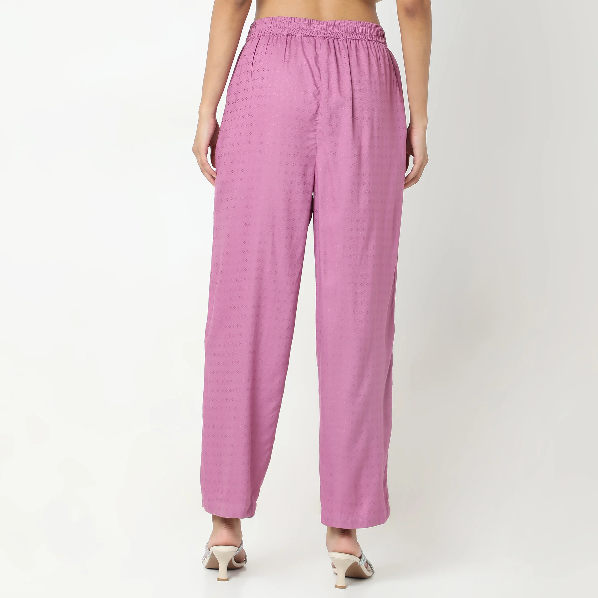 Regular Fit Printed Mid Rise Pants - Image 3