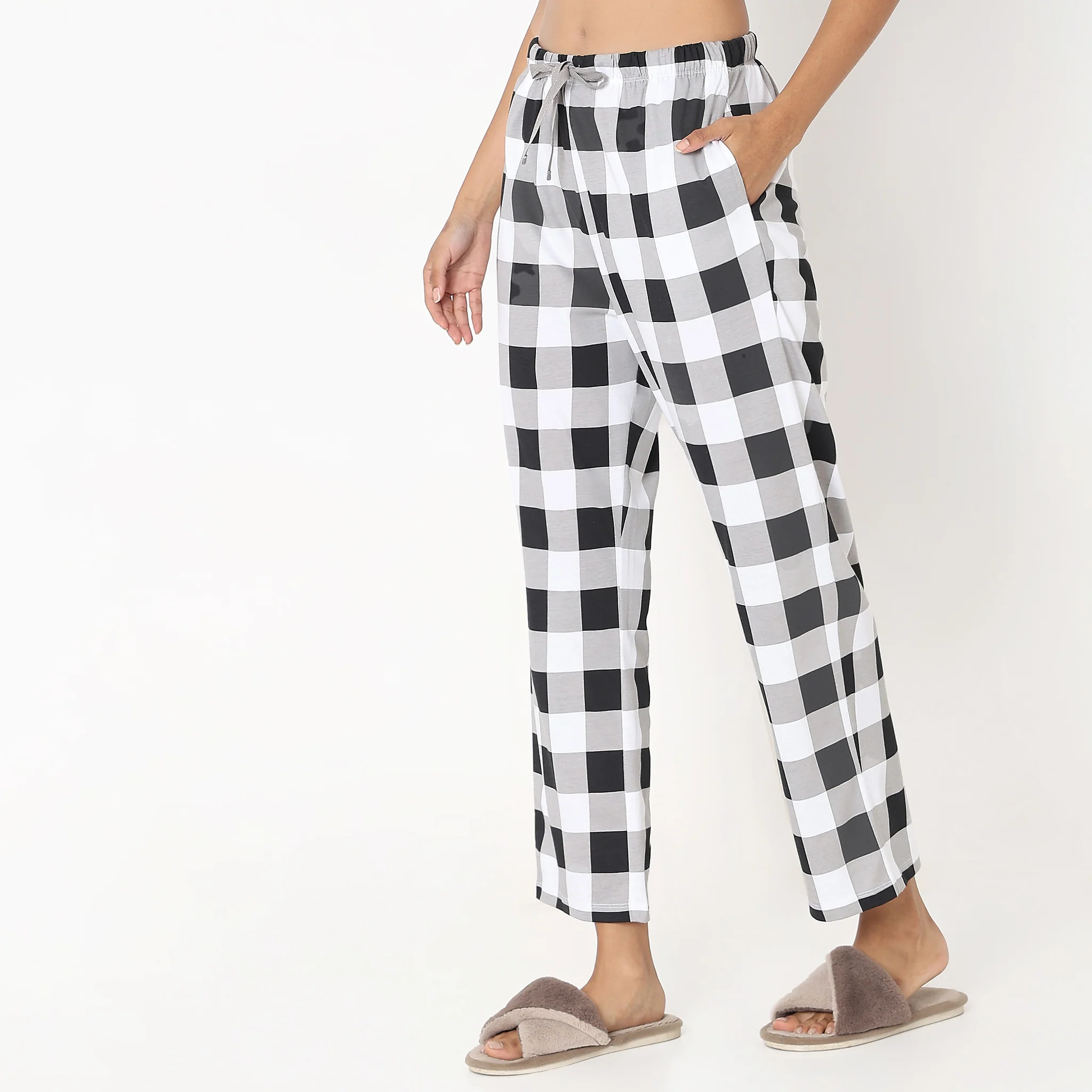 Knitted Printed Mid Rise Lounge Pyjamas - Image 5