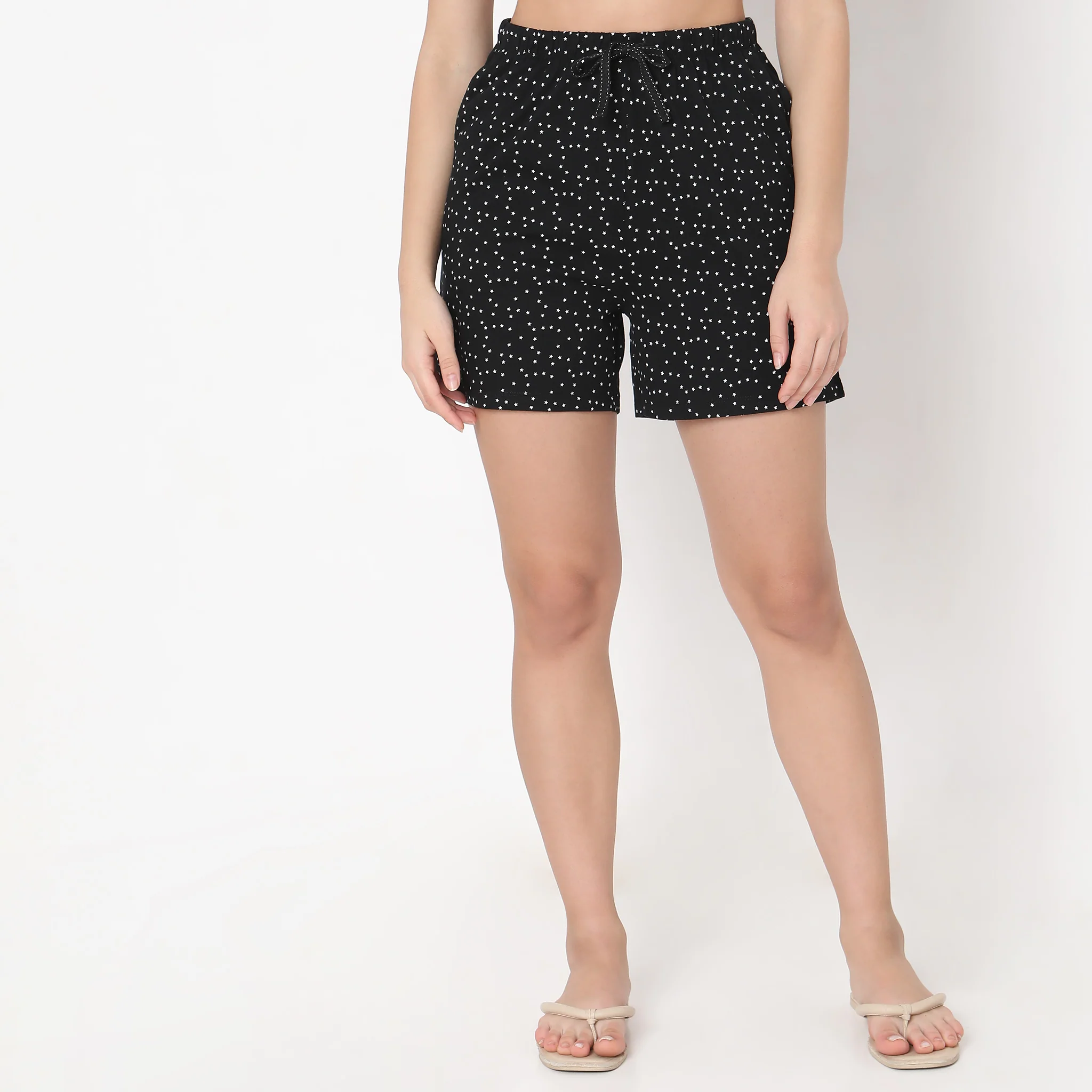 Knitted Printed Mid Rise Lounge Shorts - Image 2