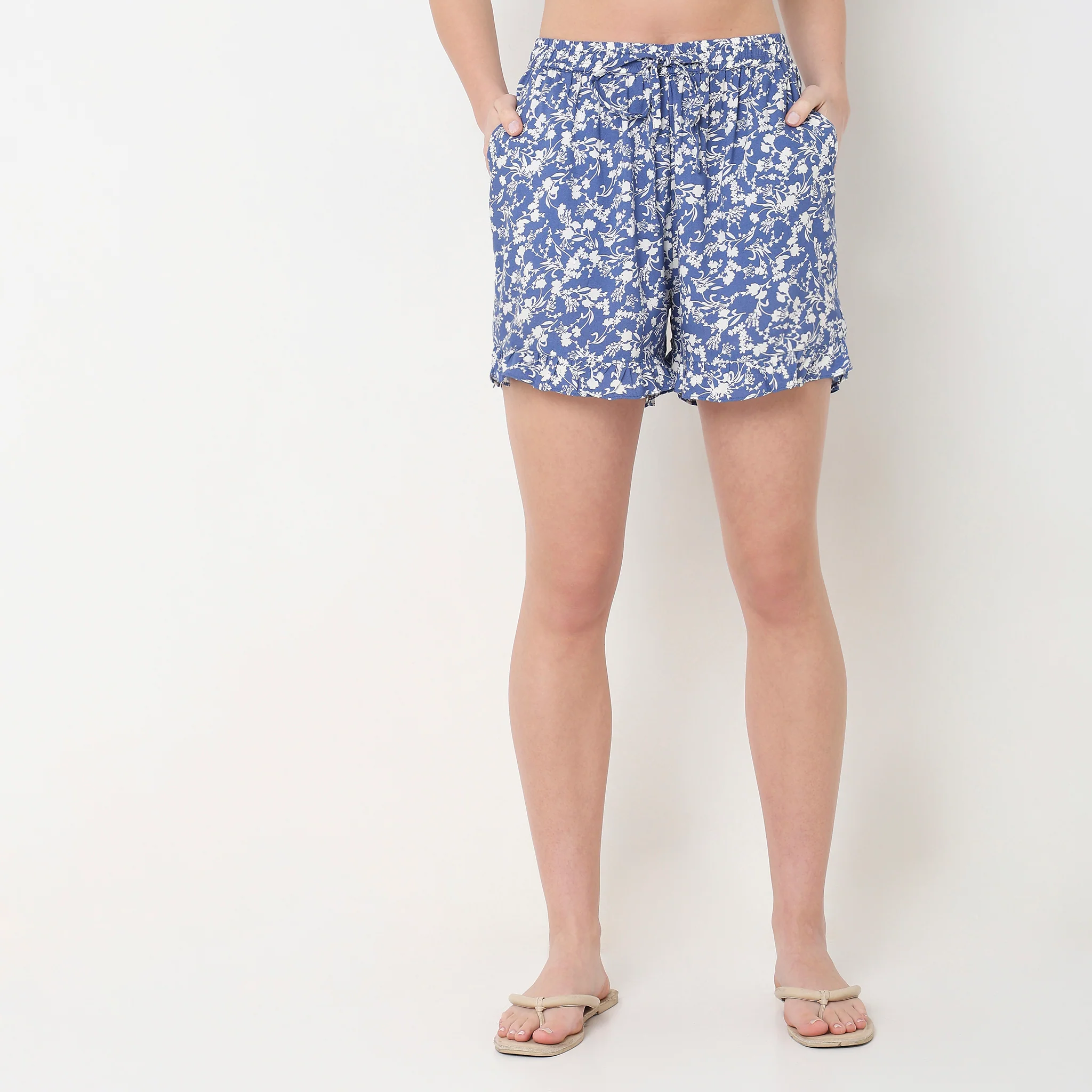 Woven Printed Mid Rise Lounge Shorts - Image 2