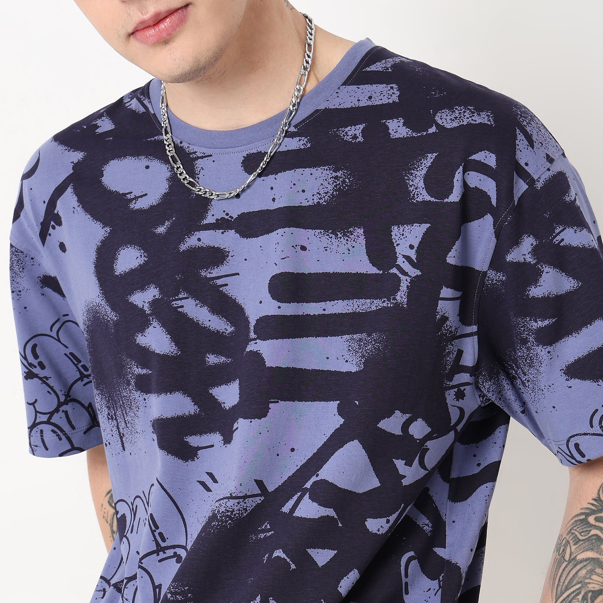 Regular Fit Printed Mid Rise Shorts - Image 4