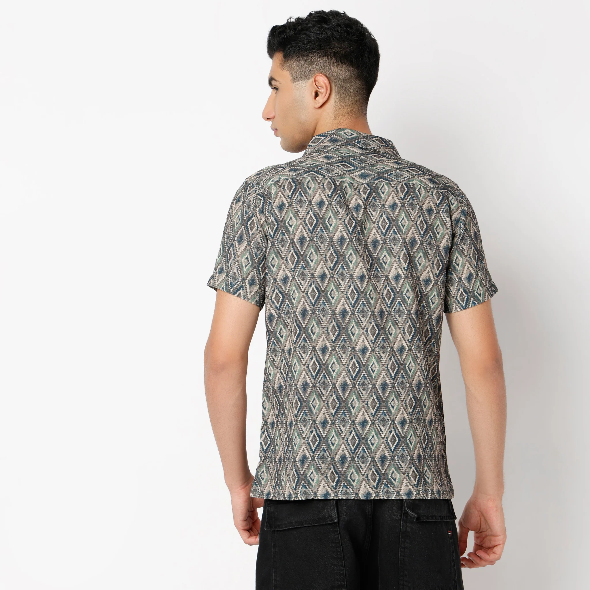 Printed Camp Collar Retreat Half Sleeve Shirt - Image 3