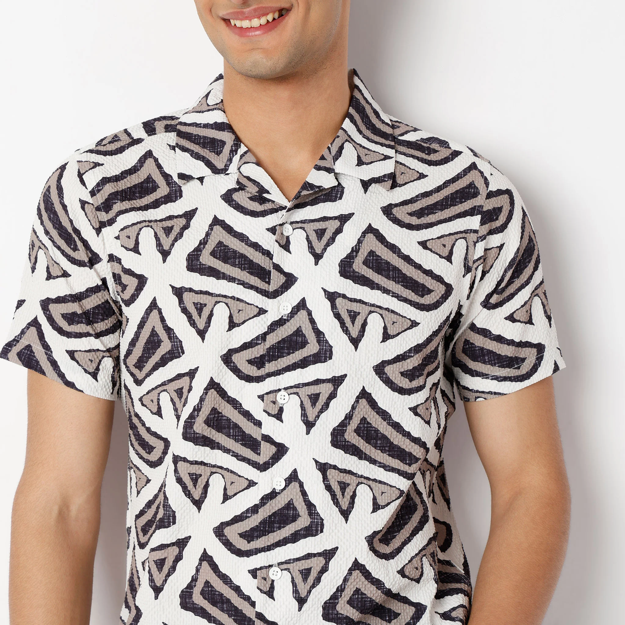 RetreatįµĖ£ Printed Camp Collar Half Sleeve Shirt - Image 9