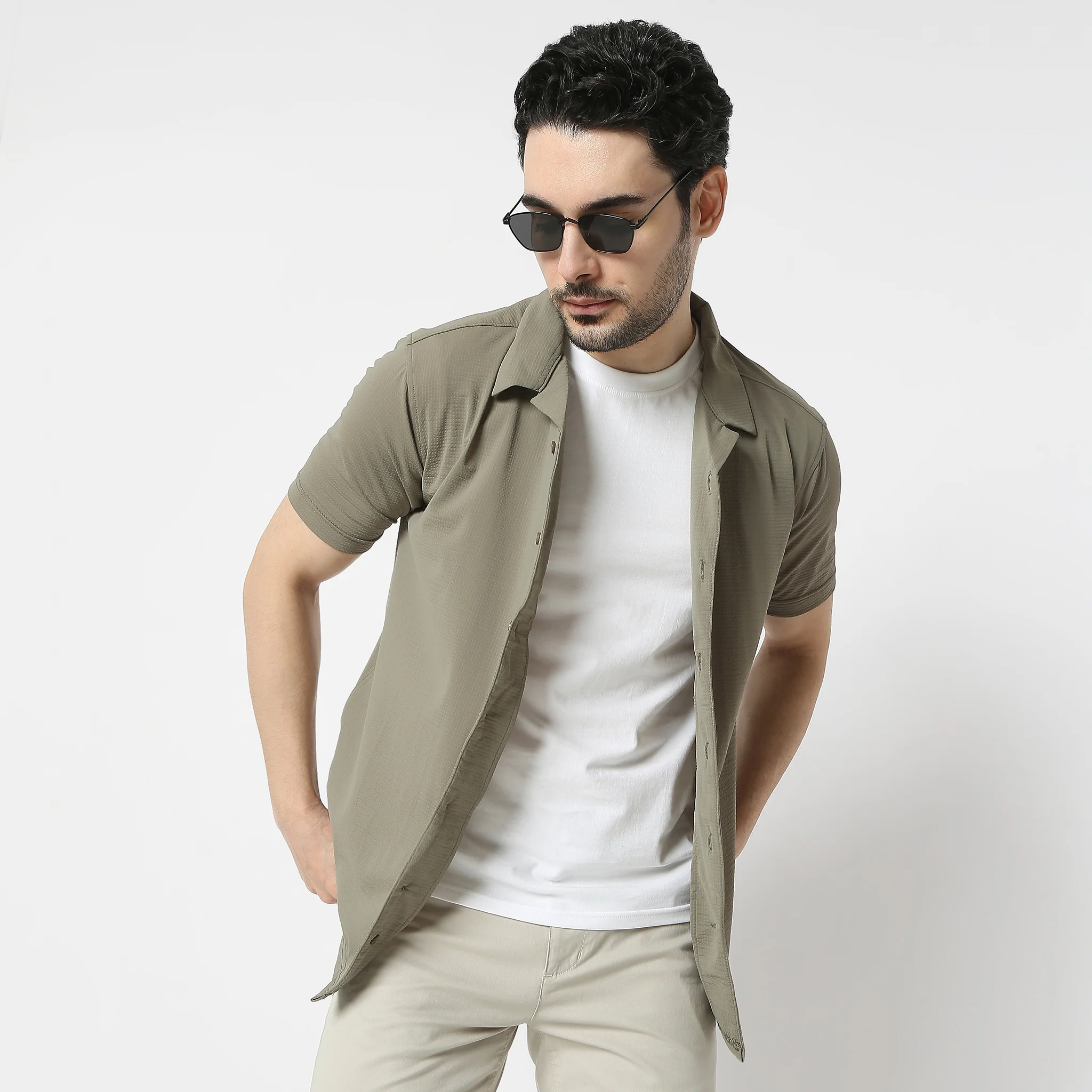 Camp Collar Half Sleeve Printed Bea Shirt - Image 11