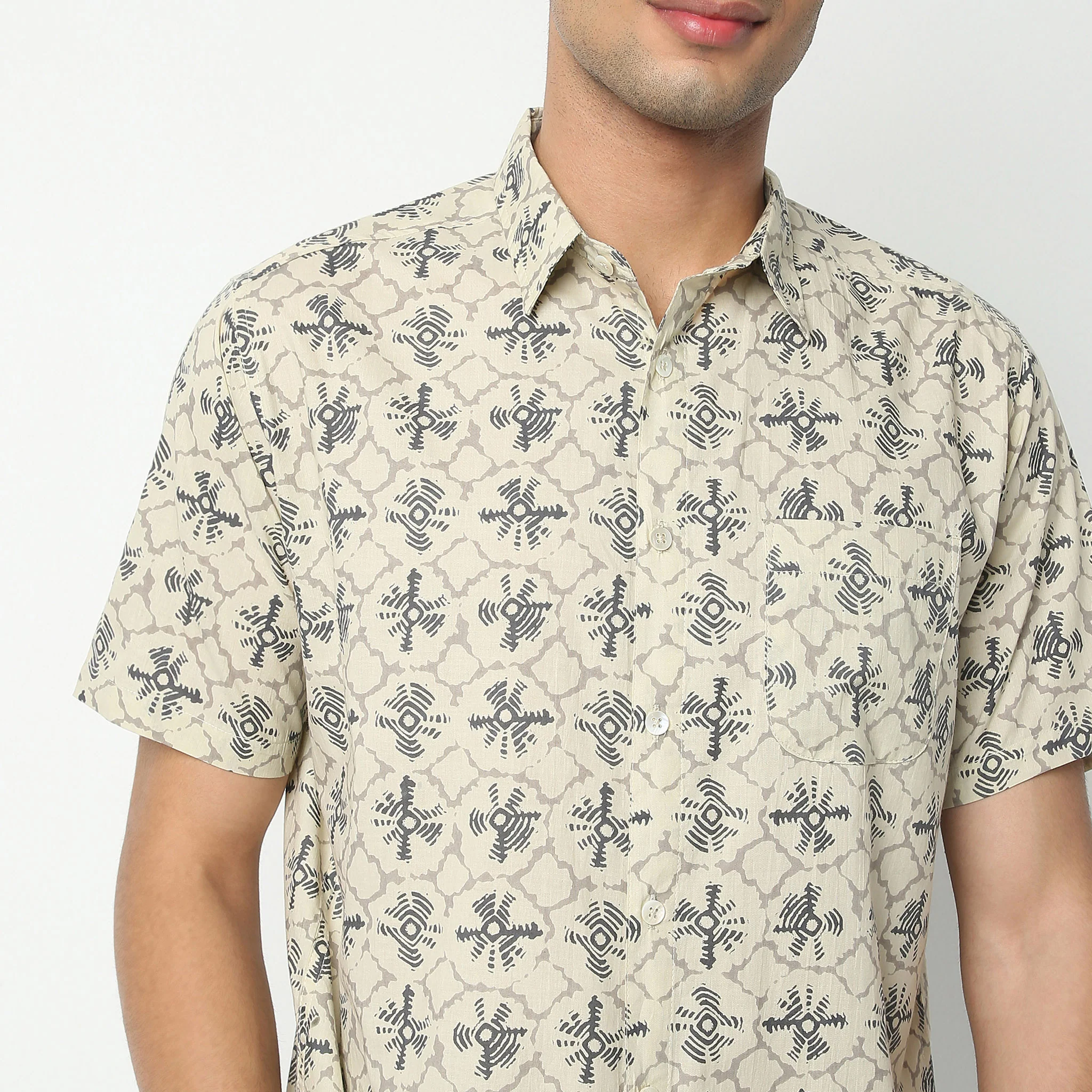 Camp Collar Half Sleeve Relaxed Fit Block Print Shirt - Image 4
