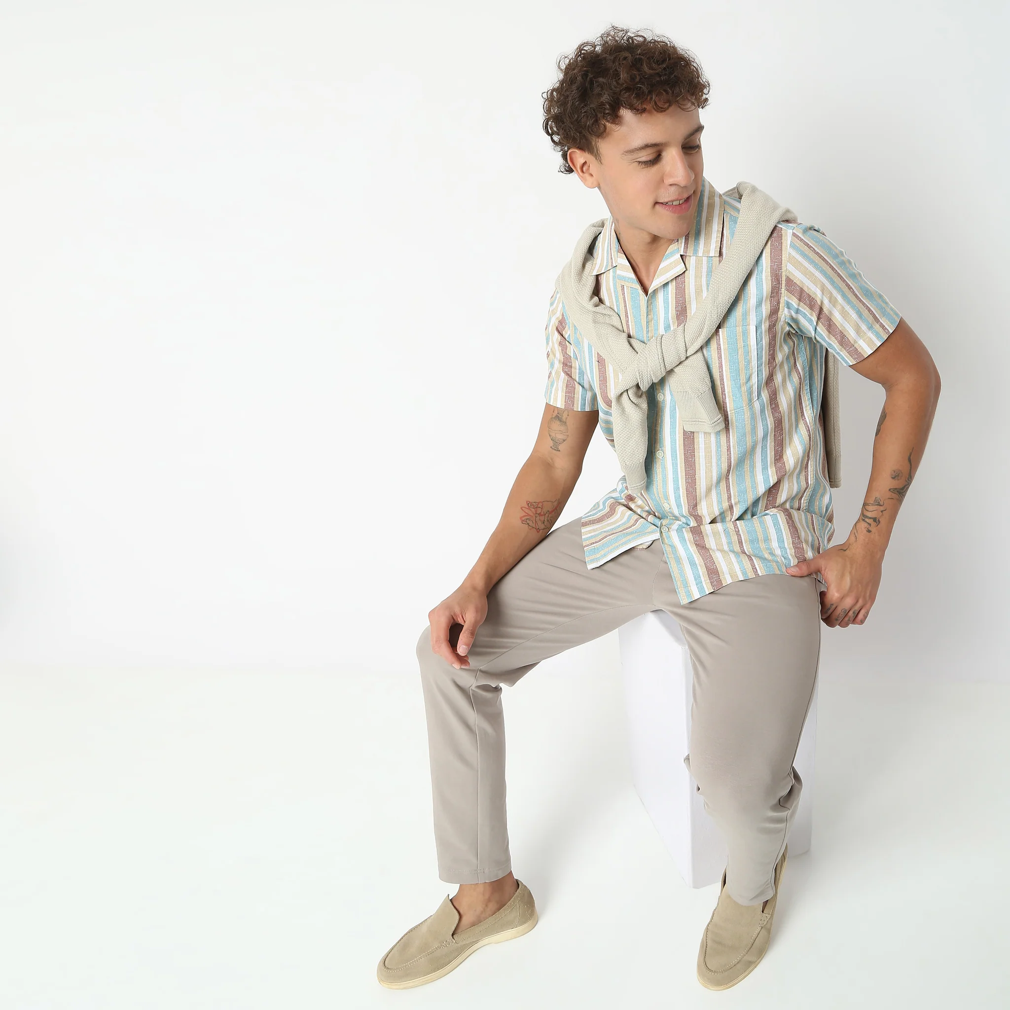 Regular Fit Printed Shirt - Image 16