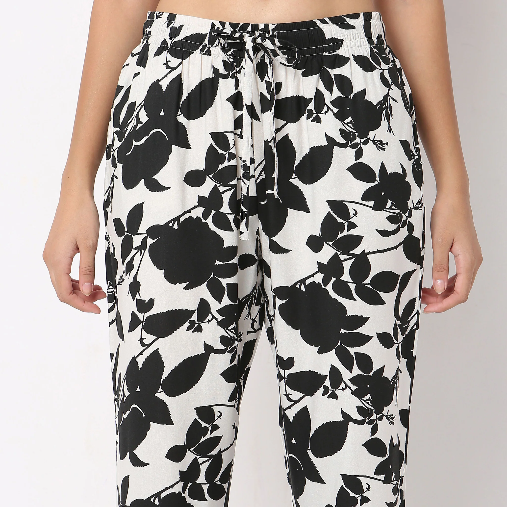 Woven Printed Shirt With Pyjama Sleepwear Set - Image 6