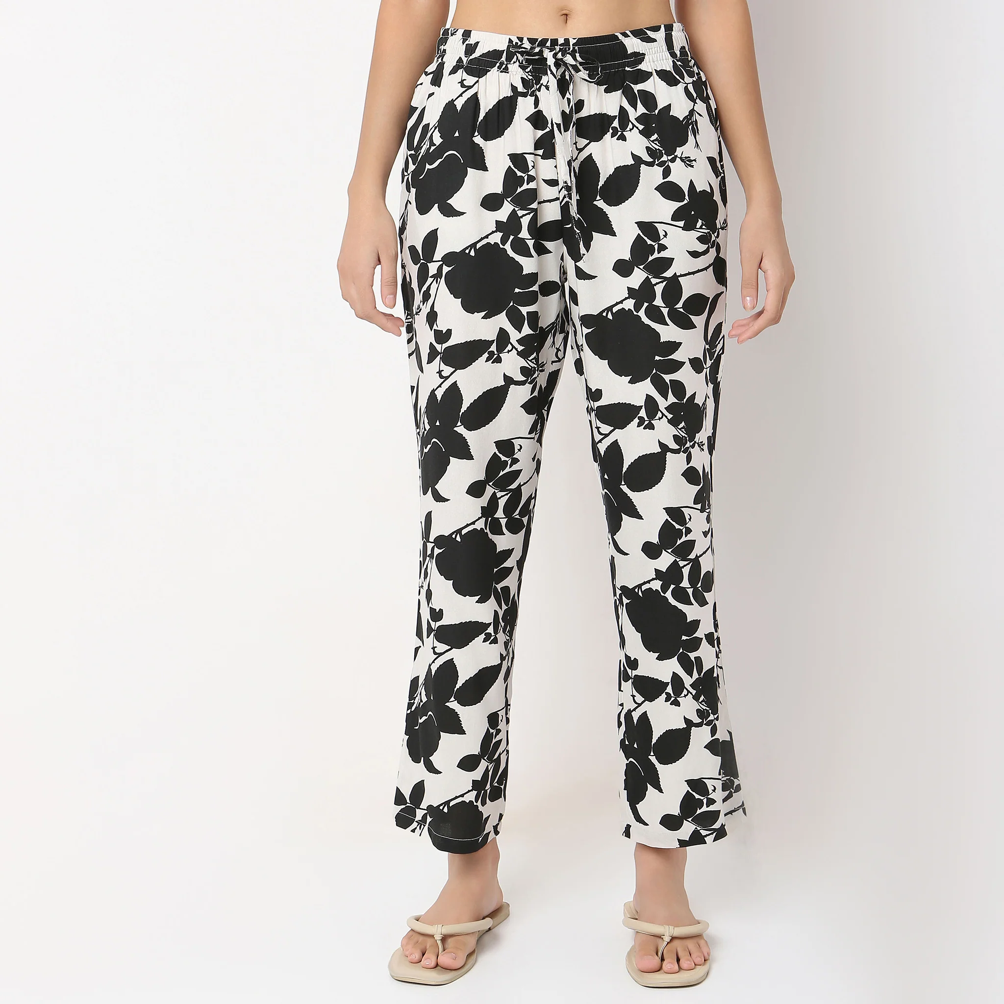 Woven Printed Shirt With Pyjama Sleepwear Set - Image 7