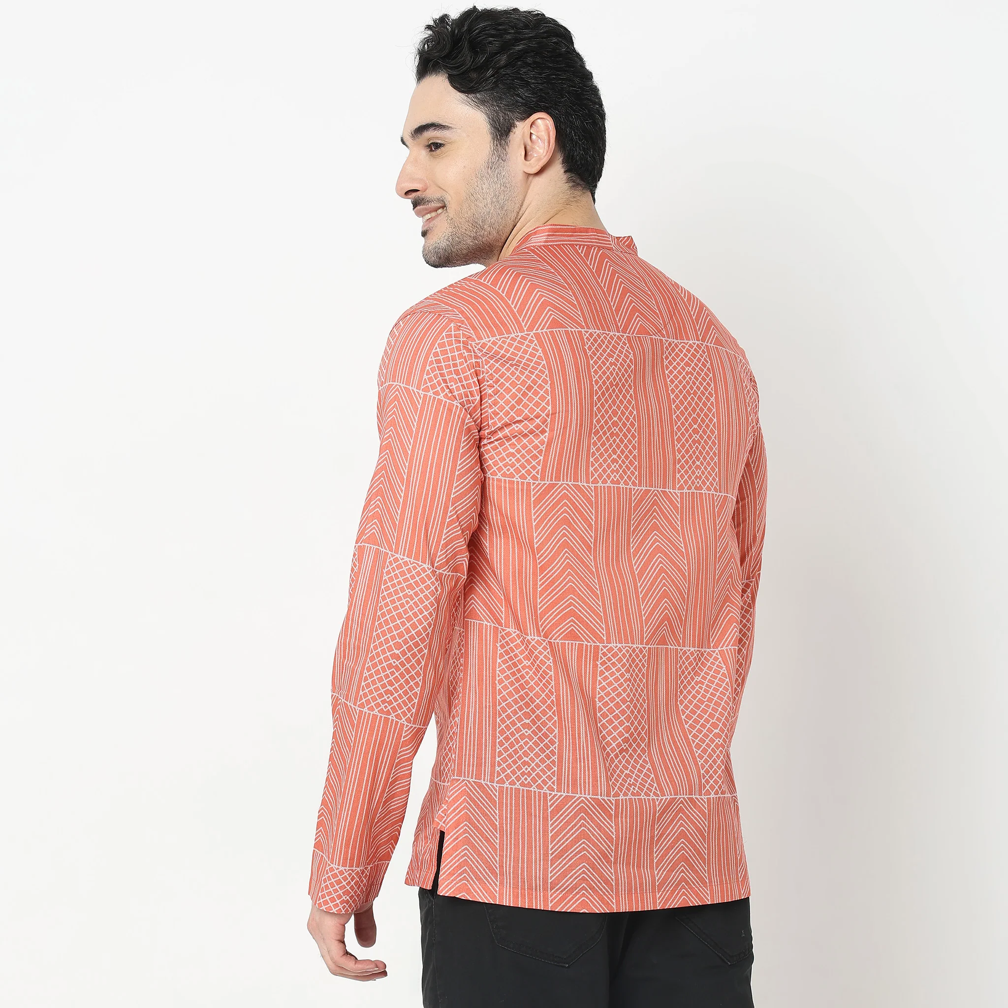 Regular Fit Printed Short Kurta - Image 3