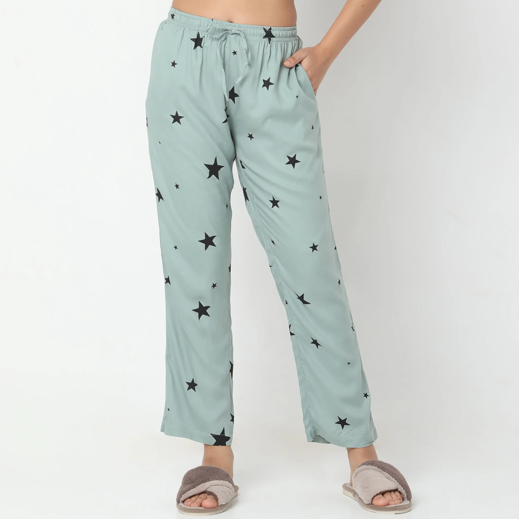 Woven Printed T-Shirt With Pyjama Sleepwear Set - Image 6