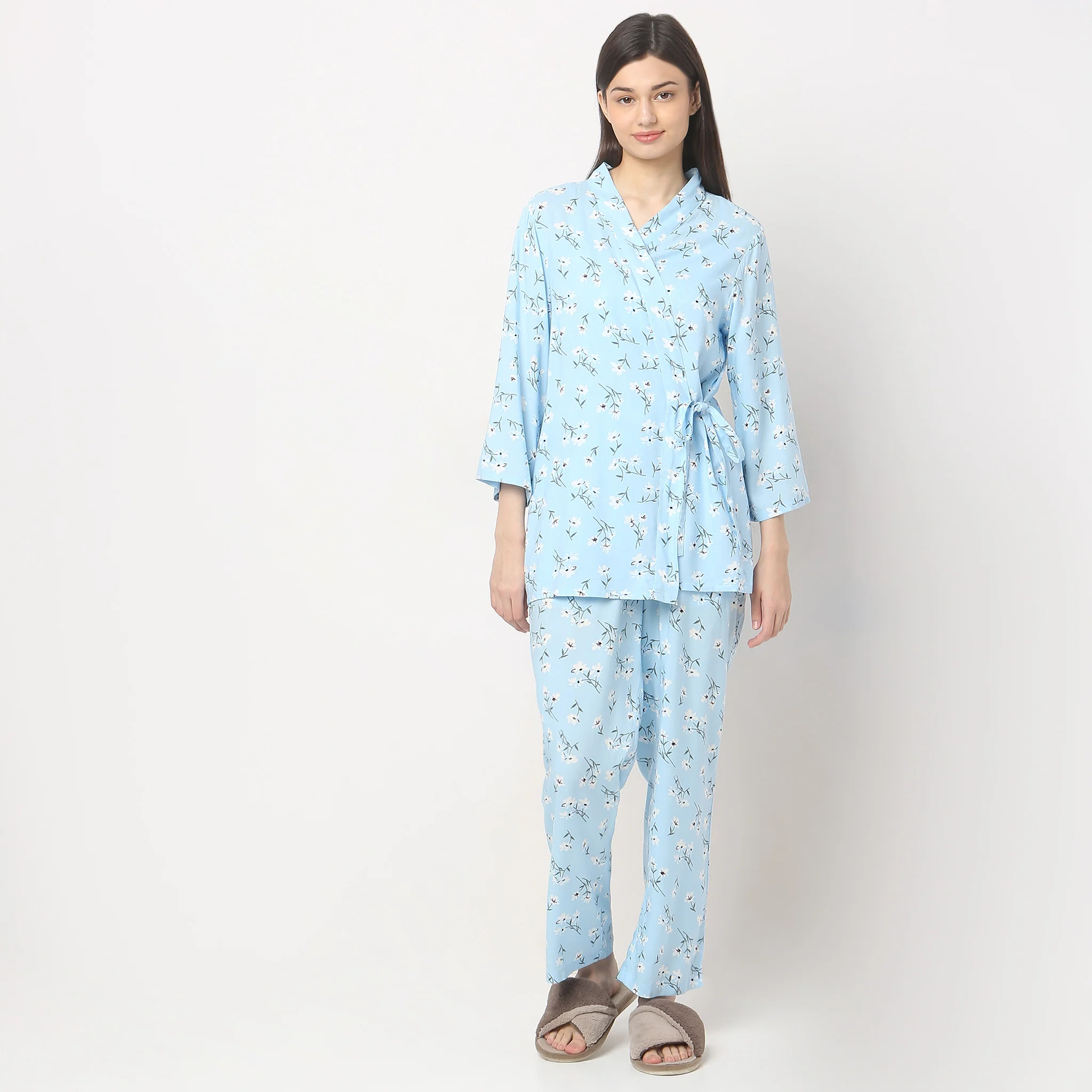 Woven Printed Slip And Pyjama With Shrug Set - Image 2