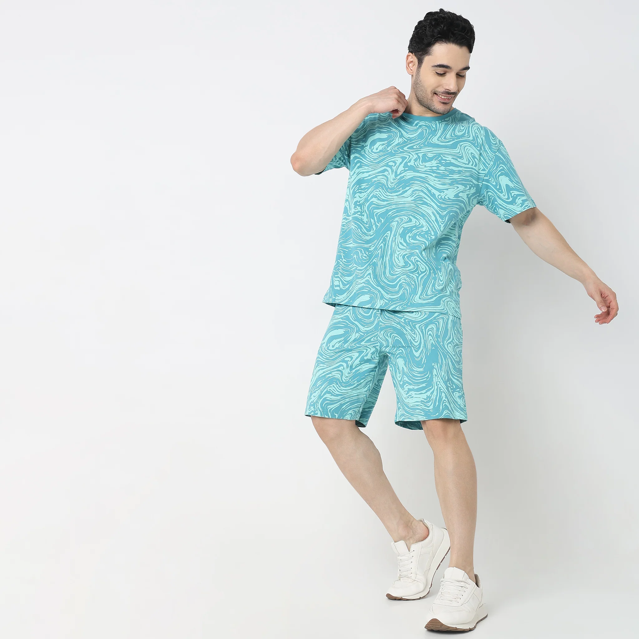Uni Sets™ - Porcelain Modern Graphic Print Oversized Tee - coordinate look With shorts