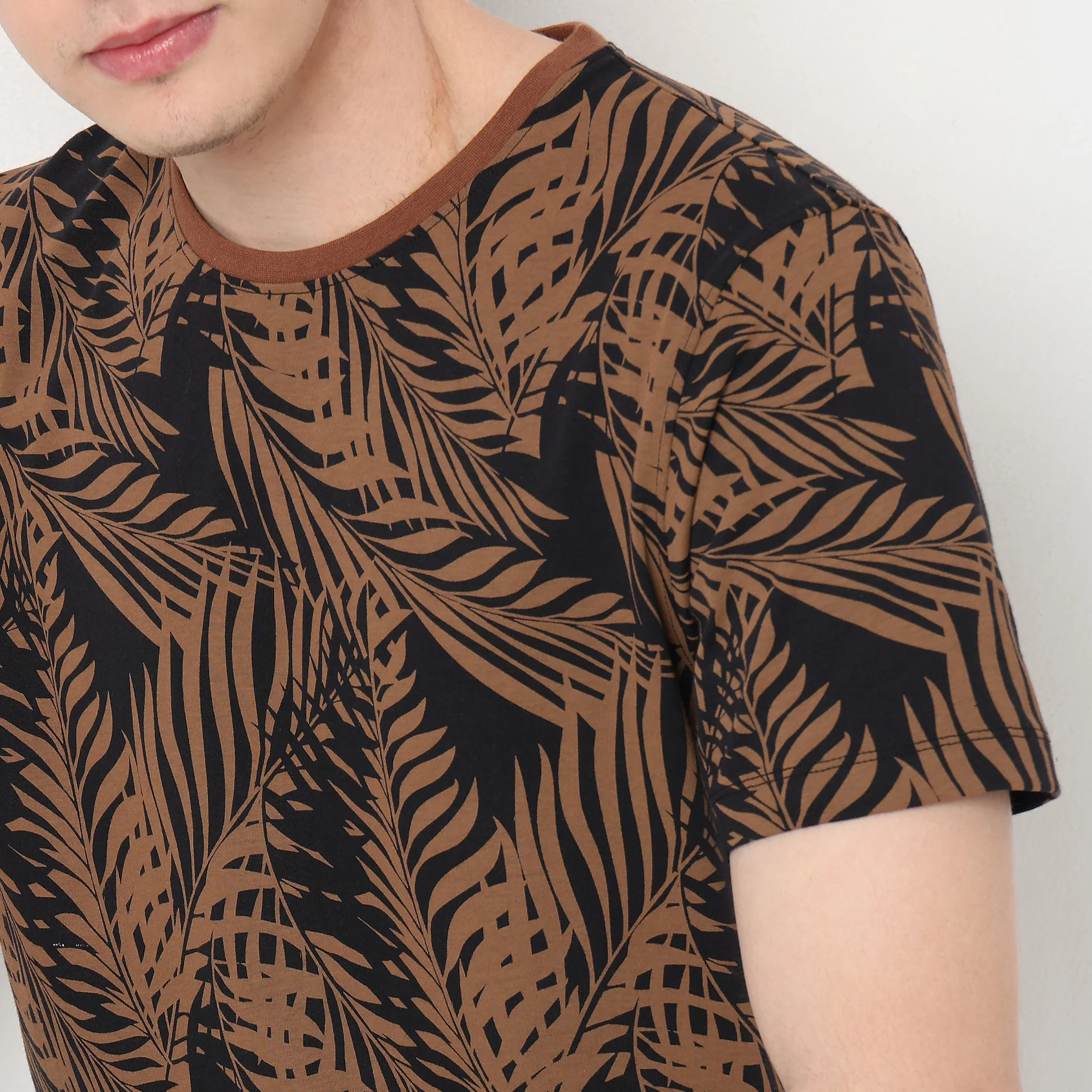 Regular Fit Printed T-Shirt - Image 4