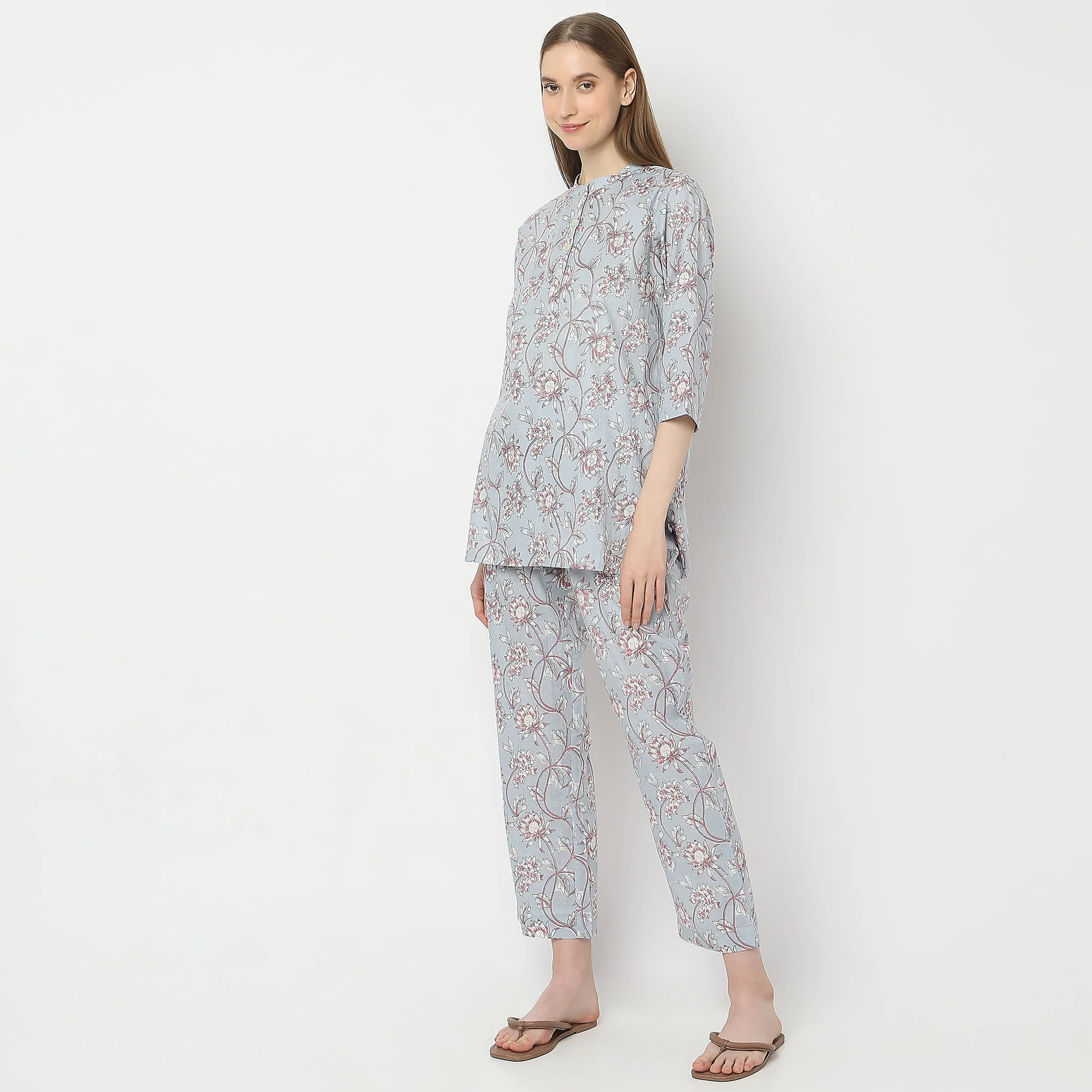Woven Printed Top With Pyjama Set - Image 5