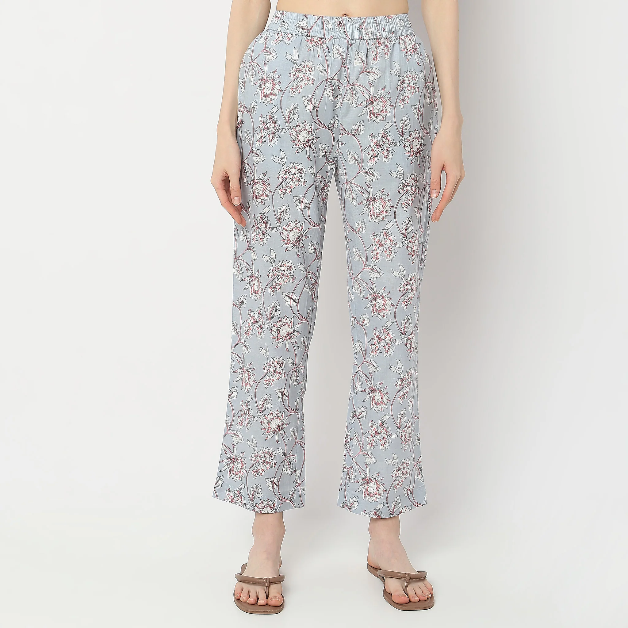 Woven Printed Top With Pyjama Set - Image 6